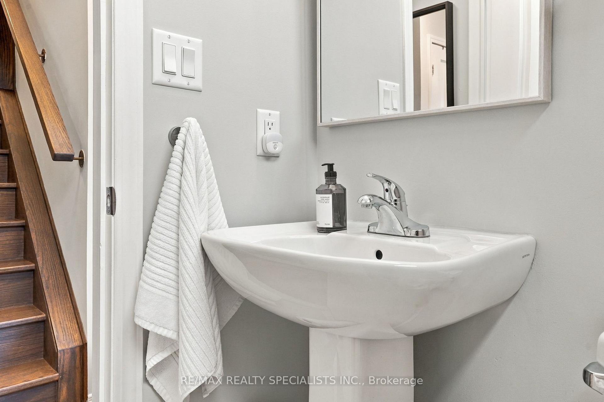 Photo 23 of Unit 5, 24 Fieldway Road, Etobicoke, Islington-City Centre West — HOMEH