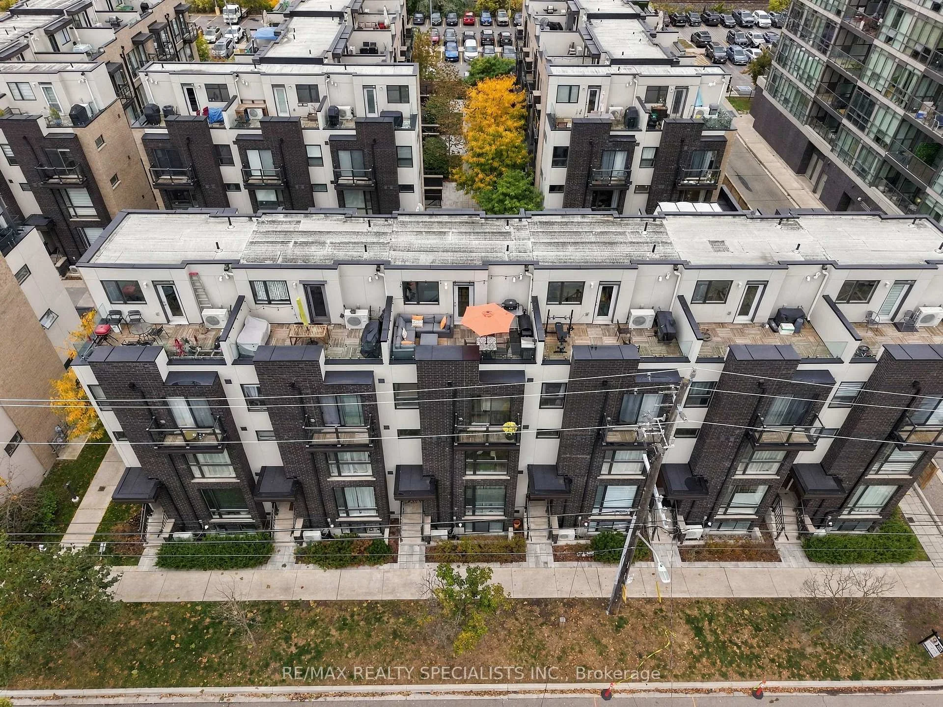 Photo 2 of Unit 5, 24 Fieldway Road, Etobicoke, Islington-City Centre West — HOMEH