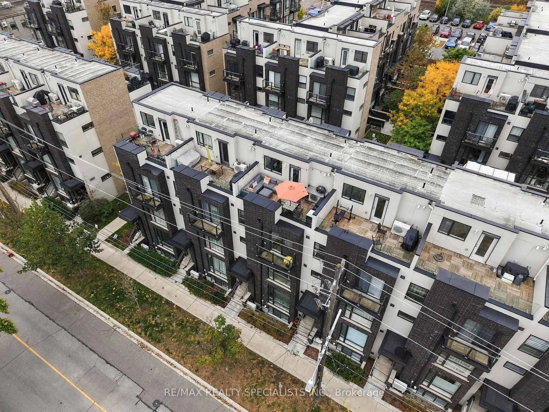 Photo 3 of Unit 5, 24 Fieldway Road, Etobicoke, Islington-City Centre West — HOMEH