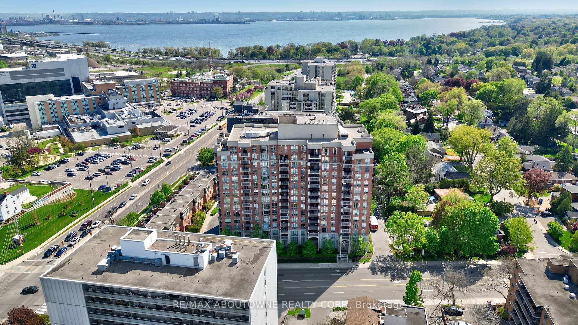 Photo 4 of Unit 606, 442 Maple Avenue, Burlington, Brant — HOMEH