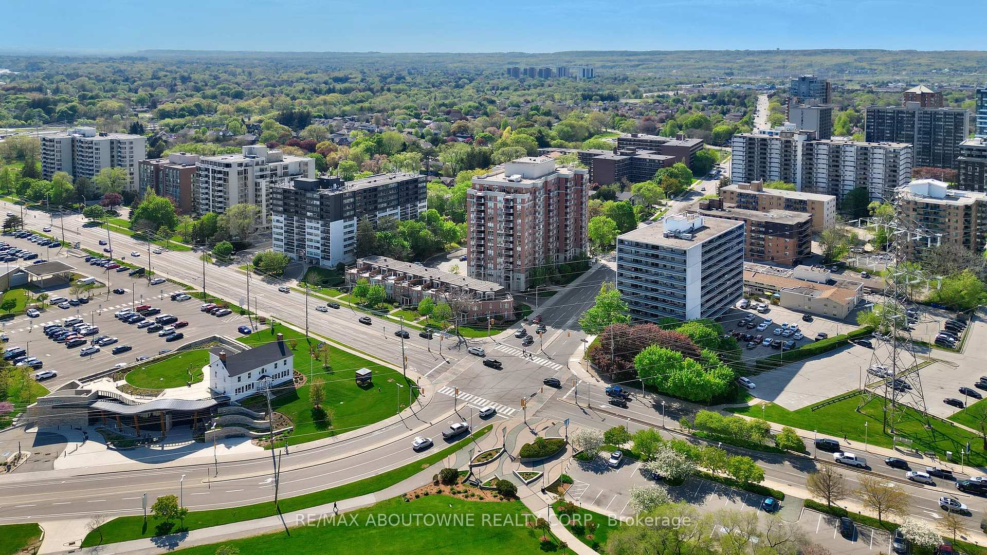 Photo 5 of Unit 606, 442 Maple Avenue, Burlington, Brant — HOMEH