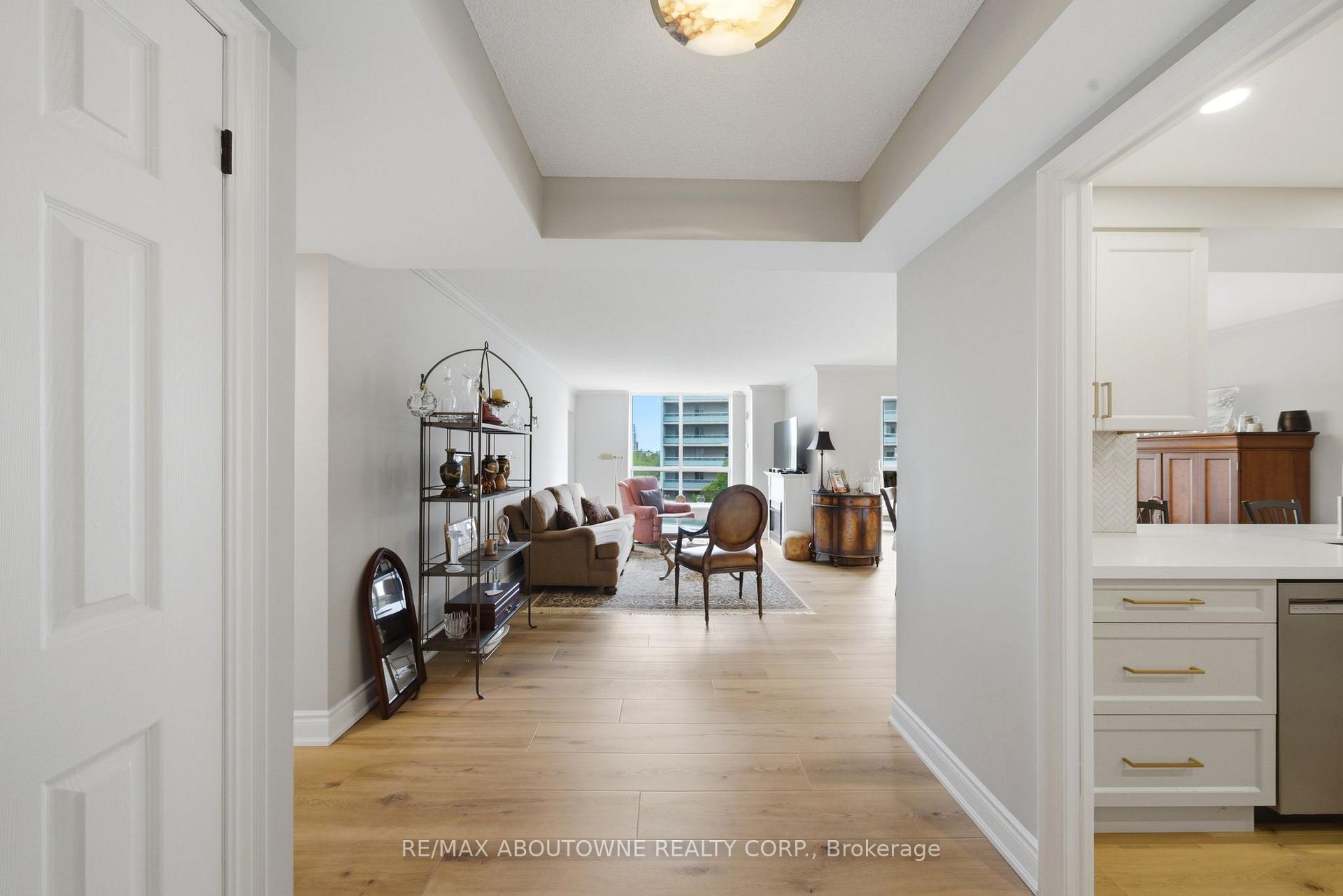 Photo 7 of Unit 606, 442 Maple Avenue, Burlington, Brant — HOMEH