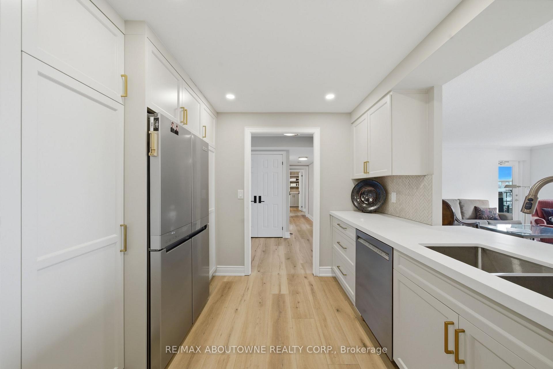 Photo 12 of Unit 606, 442 Maple Avenue, Burlington, Brant — HOMEH