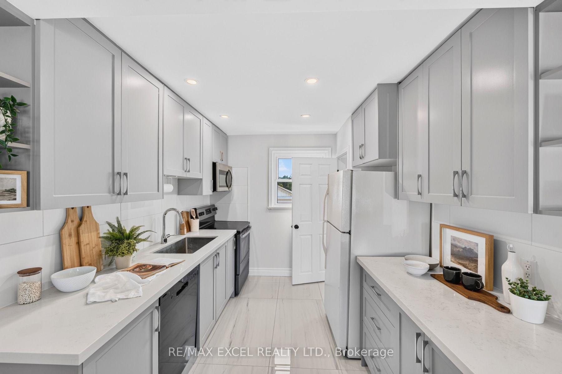 Photo 16 of 23 Kawartha Avenue, Oshawa, Lakeview — HOMEH