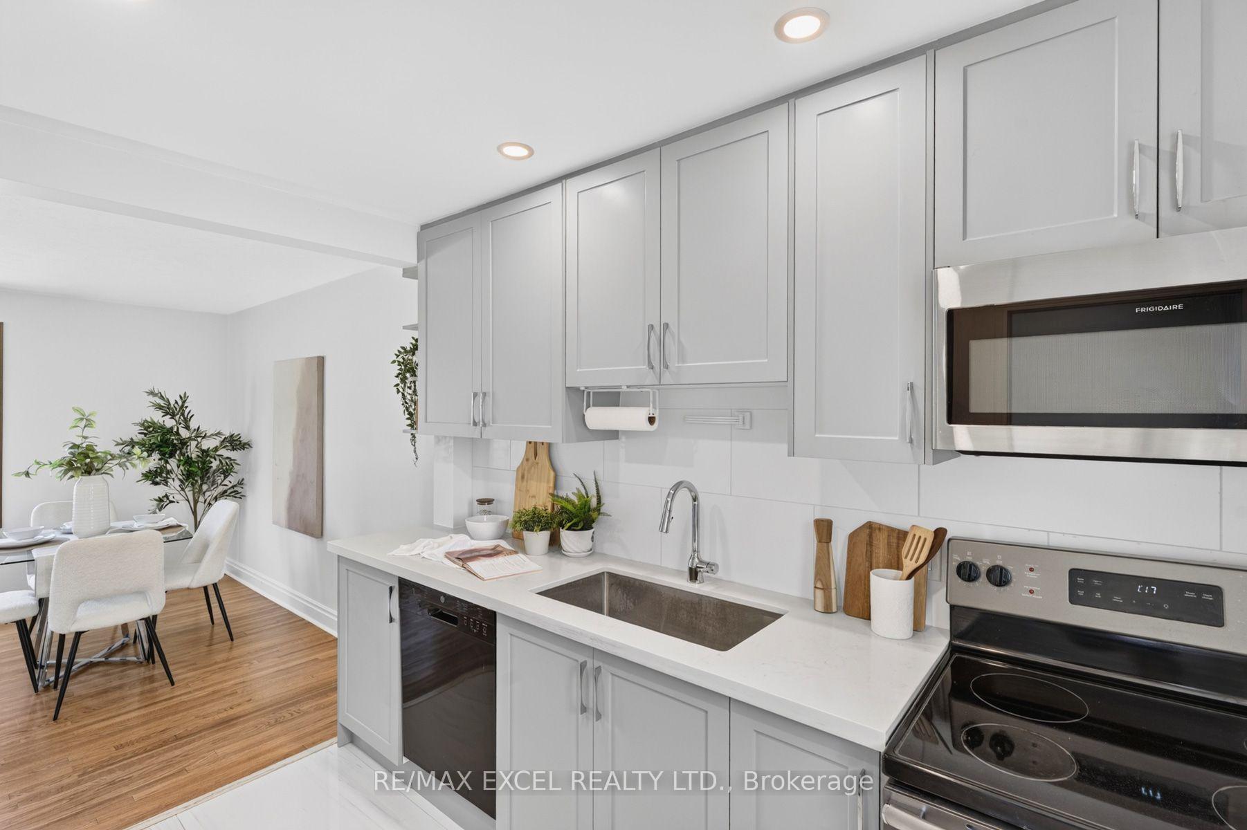 Photo 18 of 23 Kawartha Avenue, Oshawa, Lakeview — HOMEH