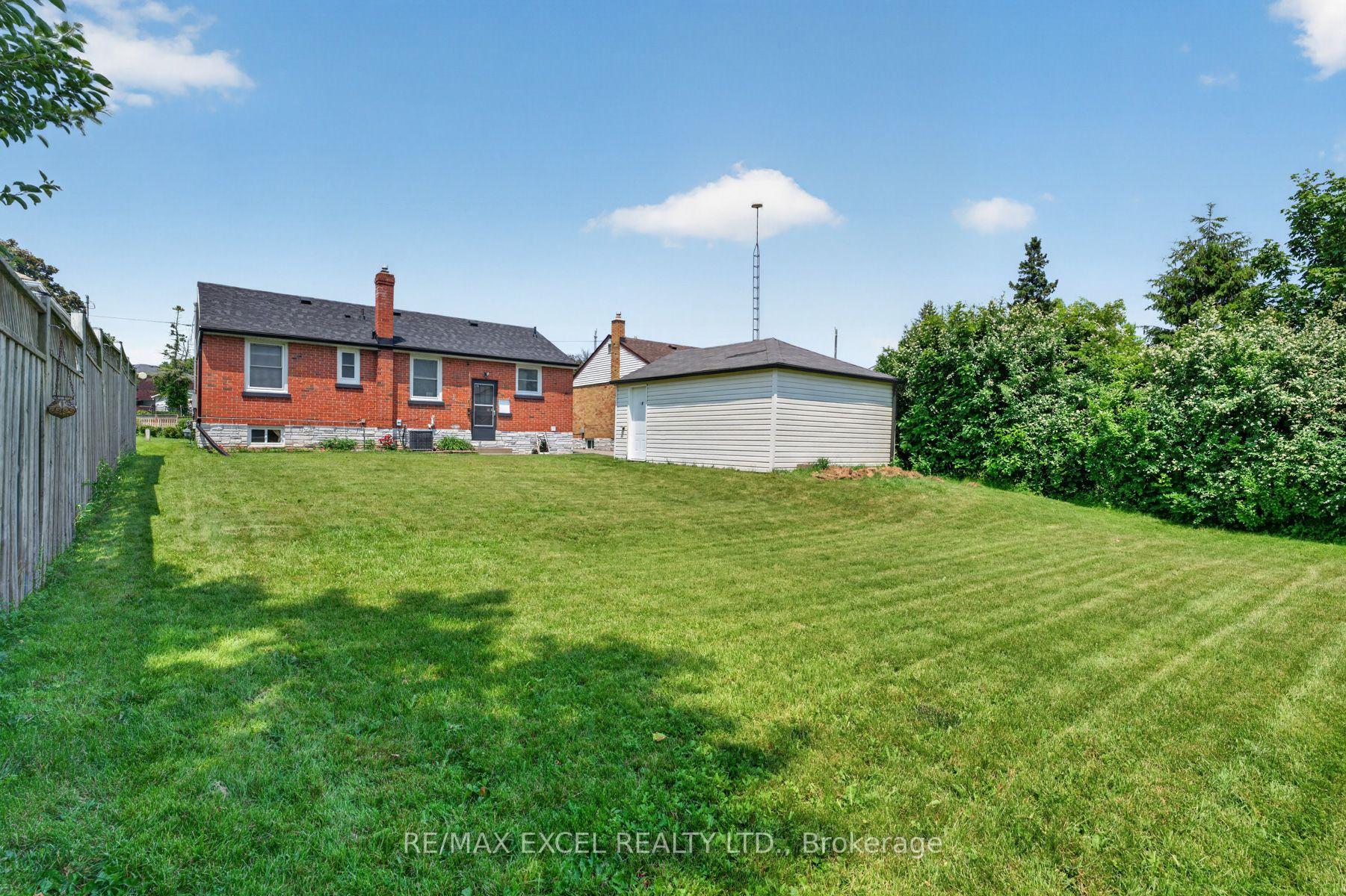 Photo 32 of 23 Kawartha Avenue, Oshawa, Lakeview — HOMEH