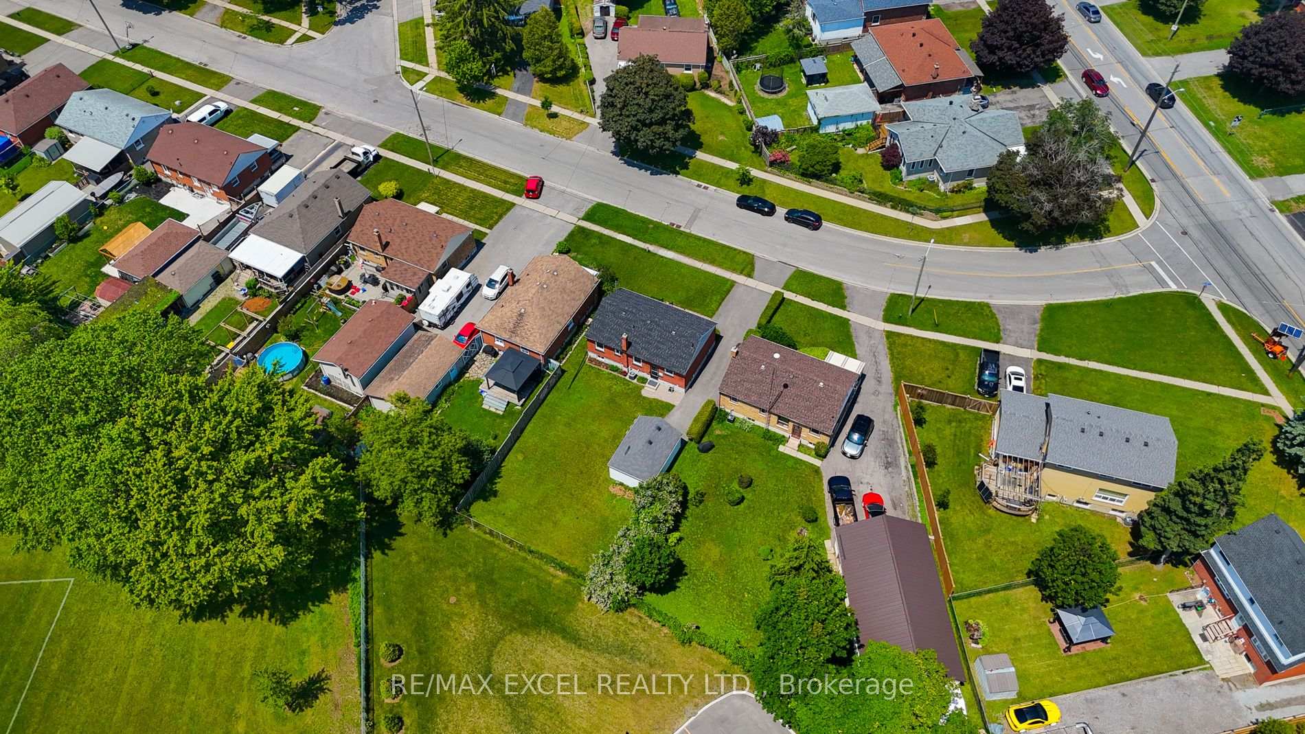 Photo 35 of 23 Kawartha Avenue, Oshawa, Lakeview — HOMEH
