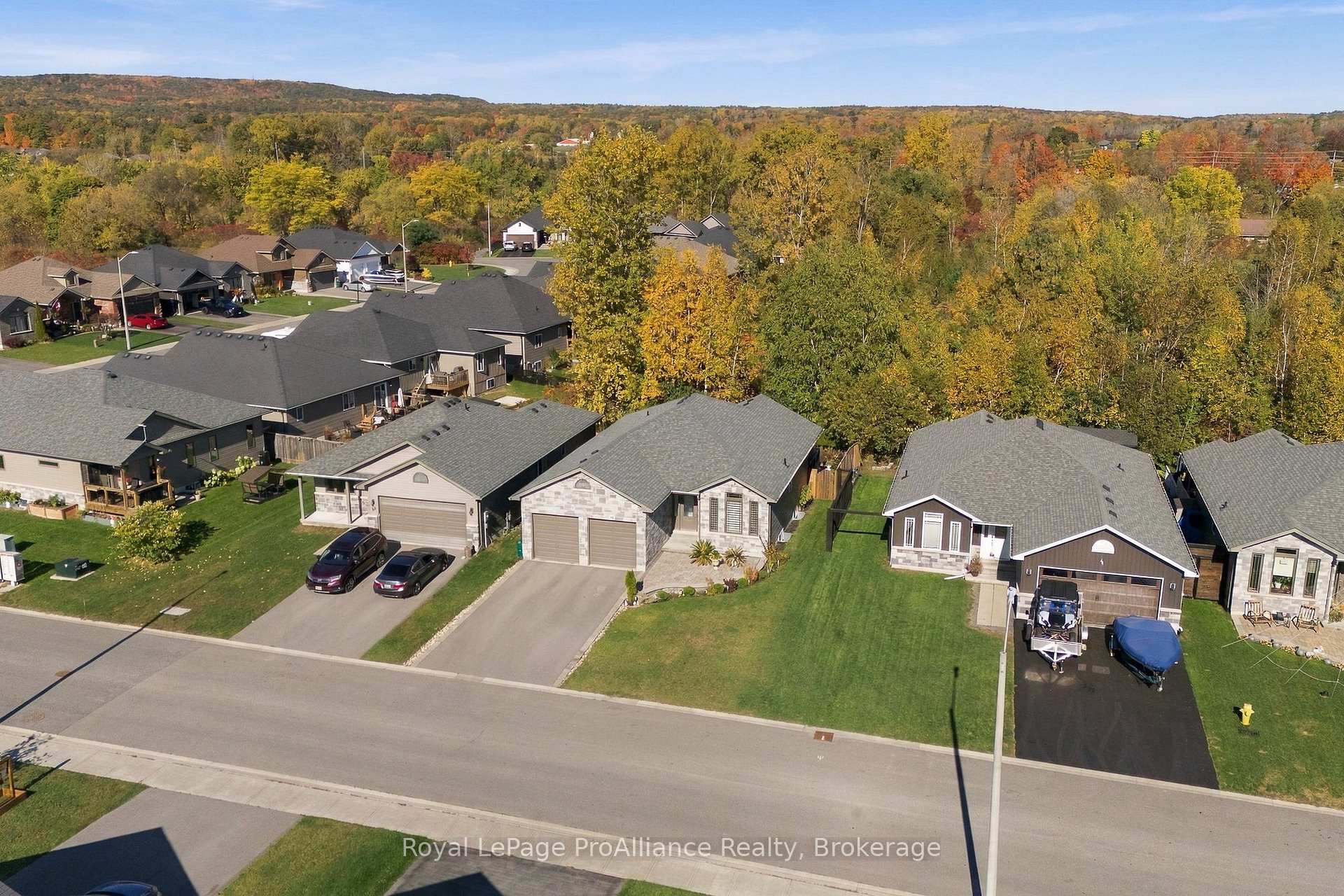 Photo 2 of 46 Birchmount Street, Quinte West, Murray Ward — HOMEH