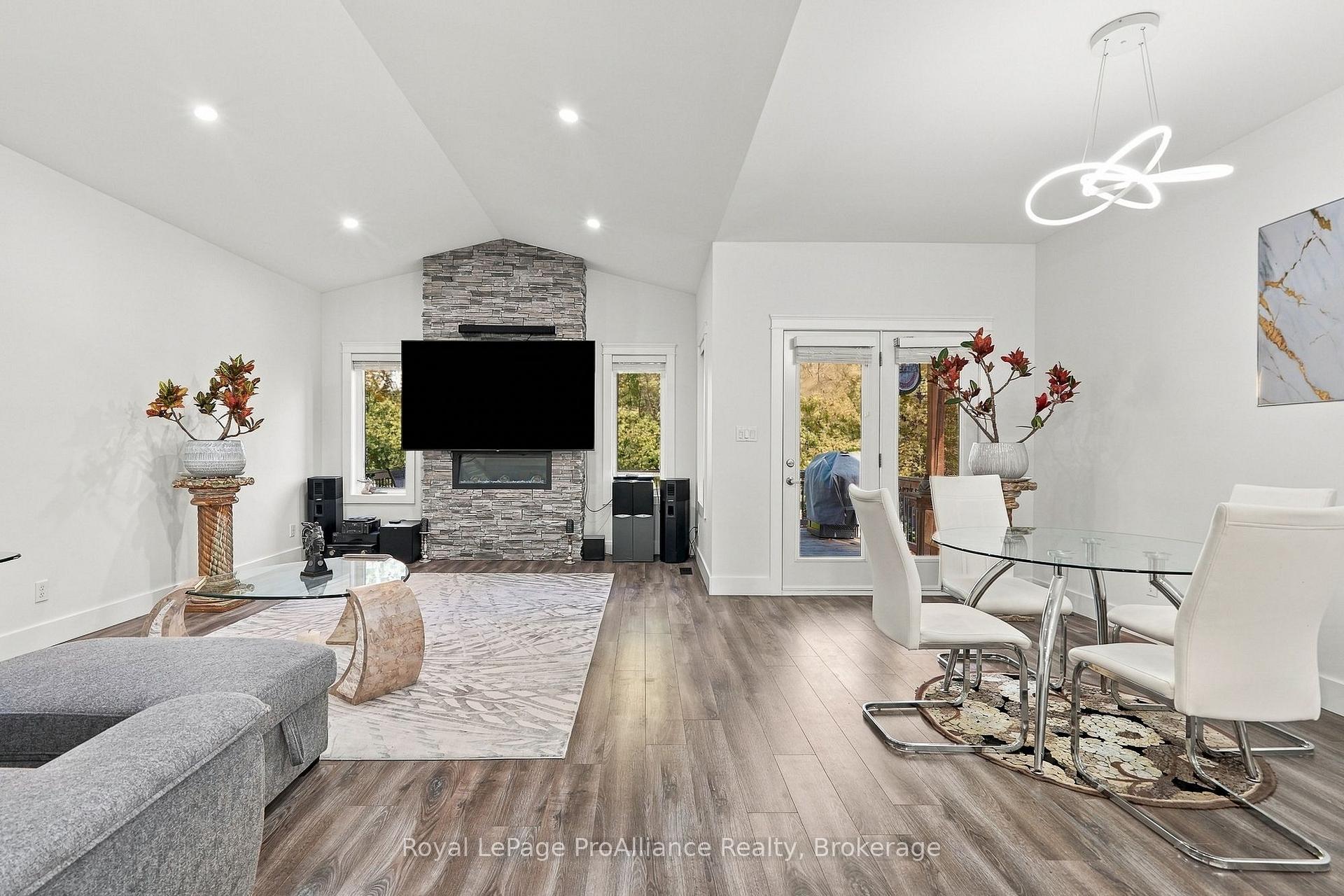 Photo 18 of 46 Birchmount Street, Quinte West, Murray Ward — HOMEH