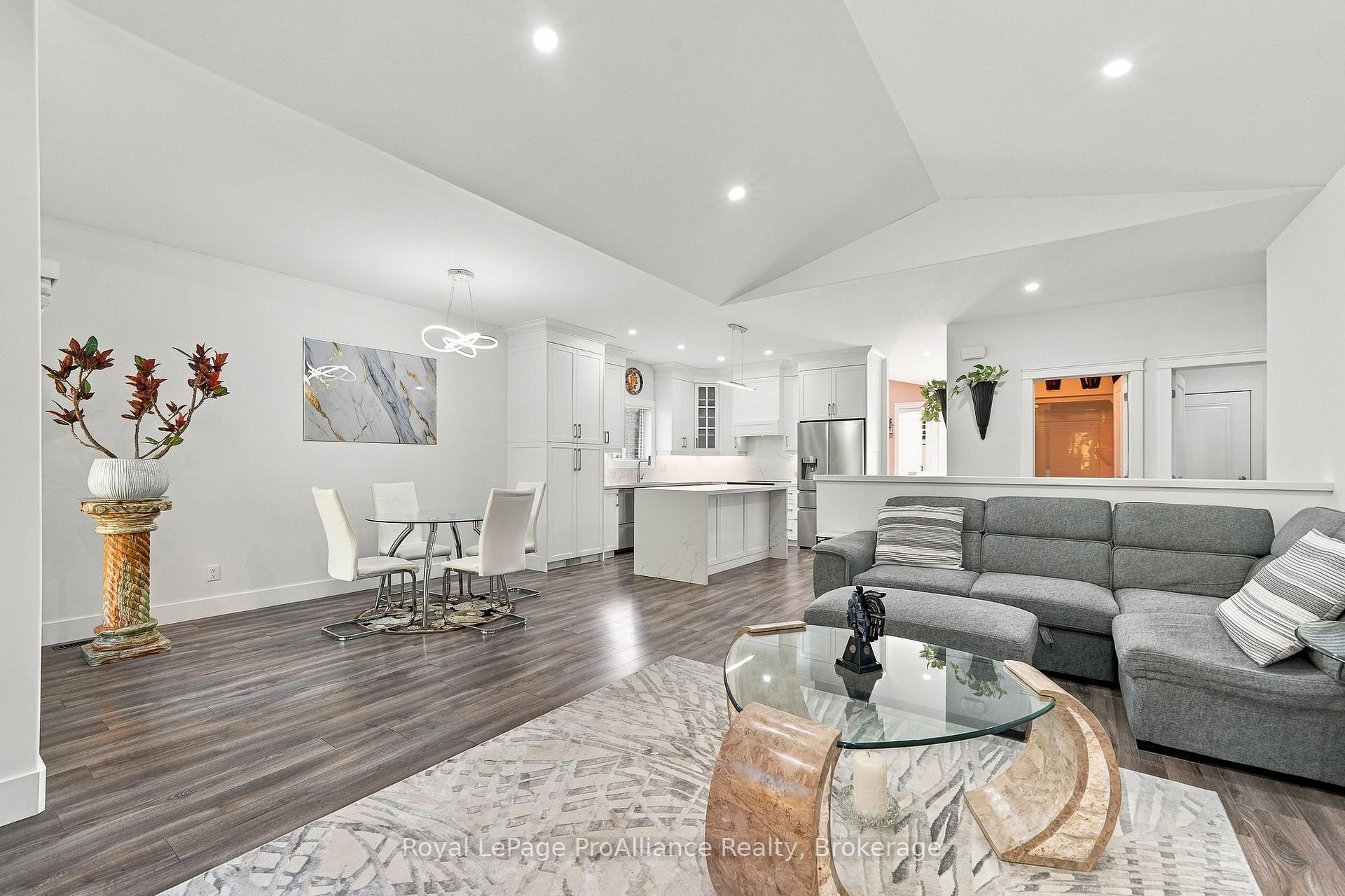 Photo 20 of 46 Birchmount Street, Quinte West, Murray Ward — HOMEH