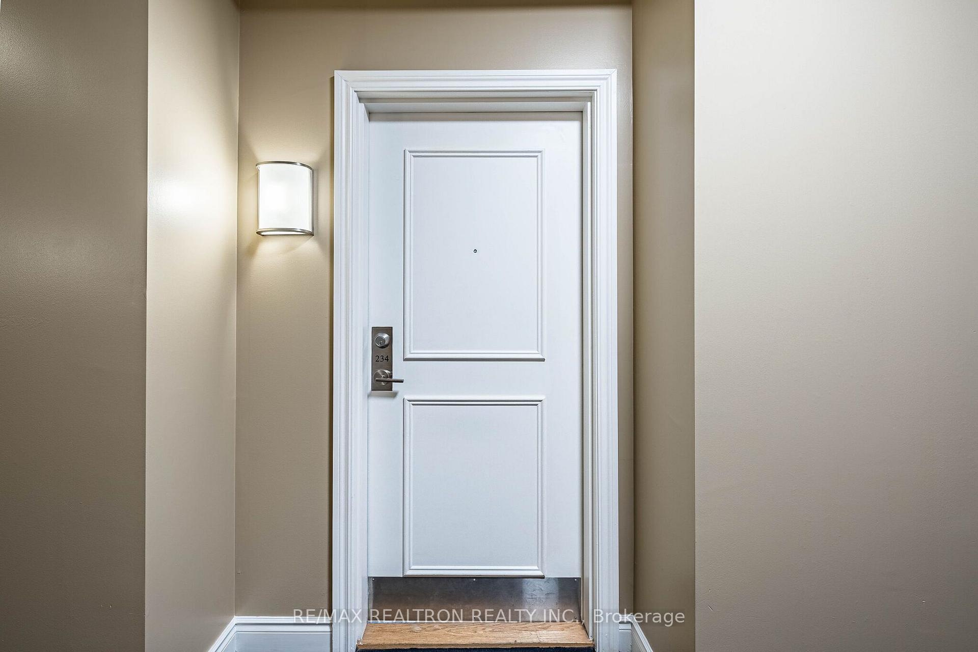 Photo 4 of Unit 234, 10211 Keele Street, Vaughan, Maple — HOMEH