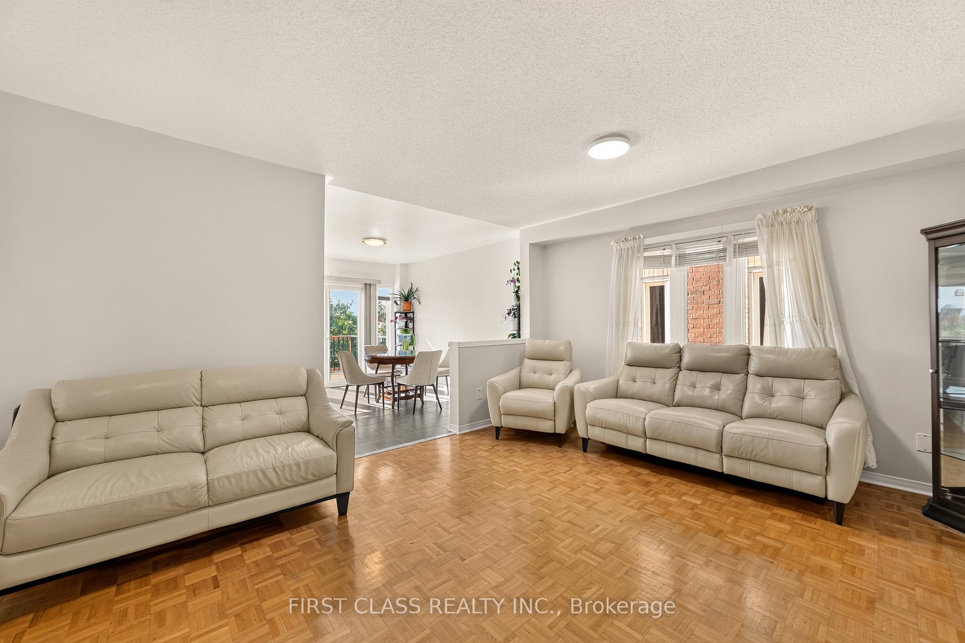 Photo 7 of 38 Pacific Wind Crescent, Brampton, Sandringham-Wellington — HOMEH