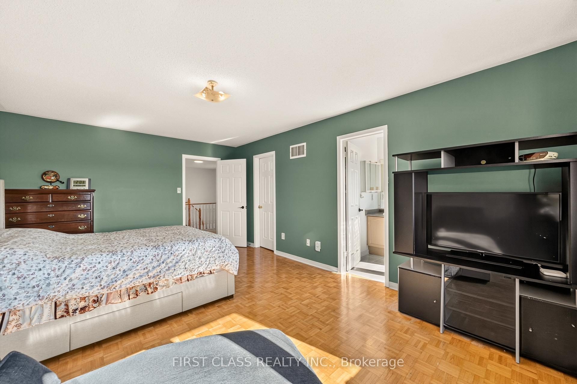 Photo 22 of 38 Pacific Wind Crescent, Brampton, Sandringham-Wellington — HOMEH