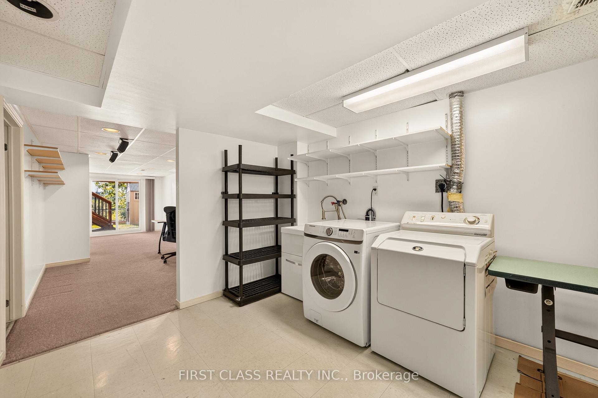 Photo 32 of 38 Pacific Wind Crescent, Brampton, Sandringham-Wellington — HOMEH