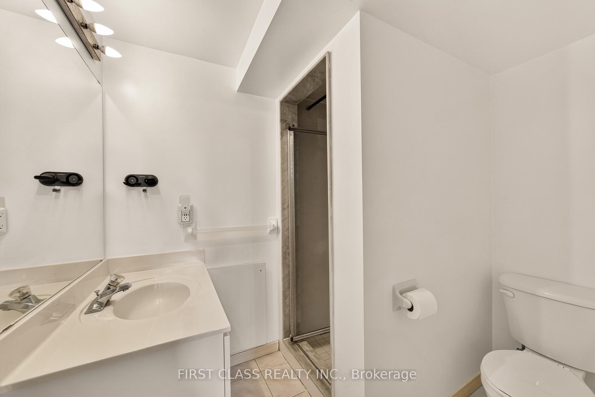 Photo 38 of 38 Pacific Wind Crescent, Brampton, Sandringham-Wellington — HOMEH