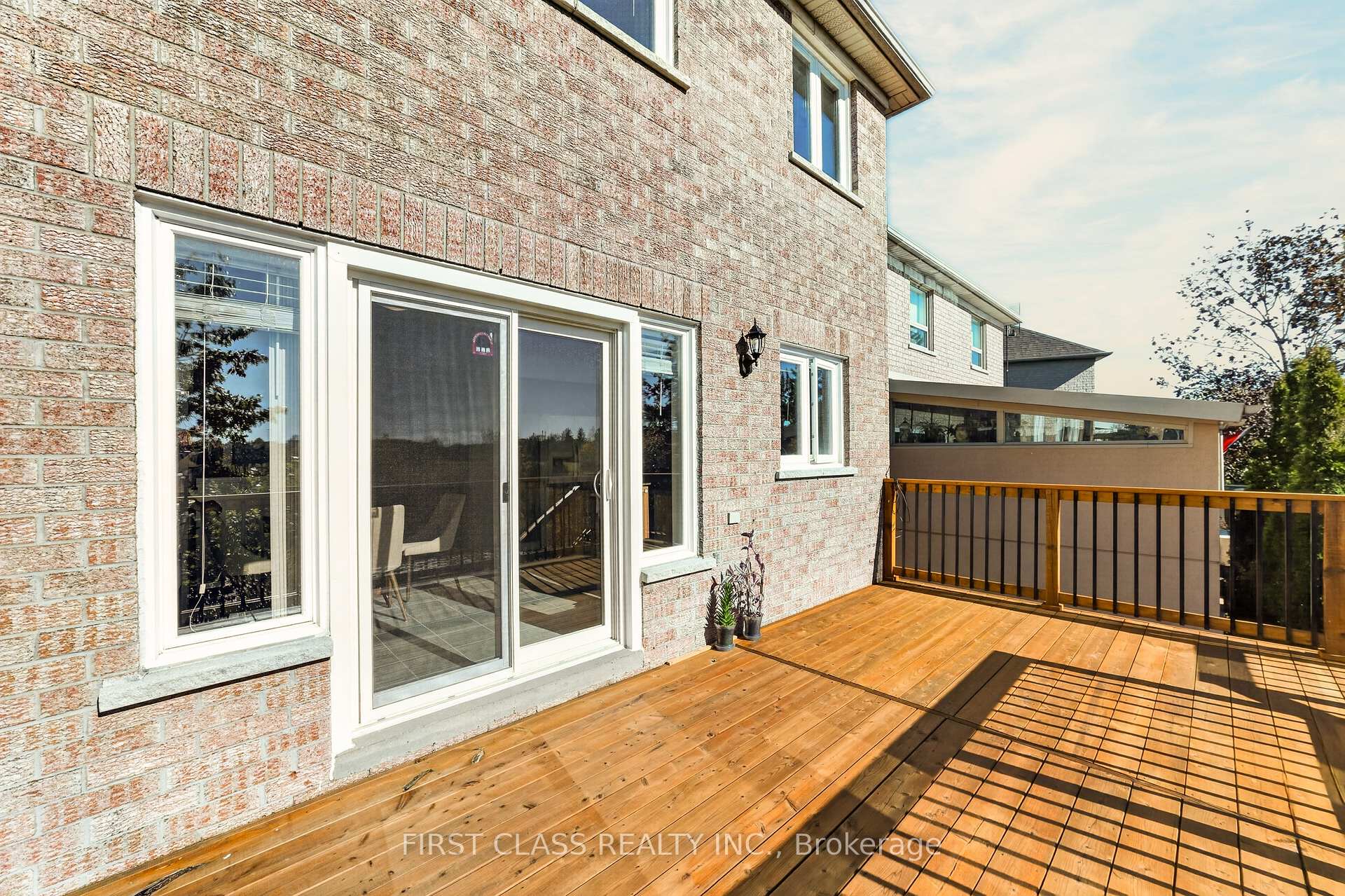 Photo 39 of 38 Pacific Wind Crescent, Brampton, Sandringham-Wellington — HOMEH