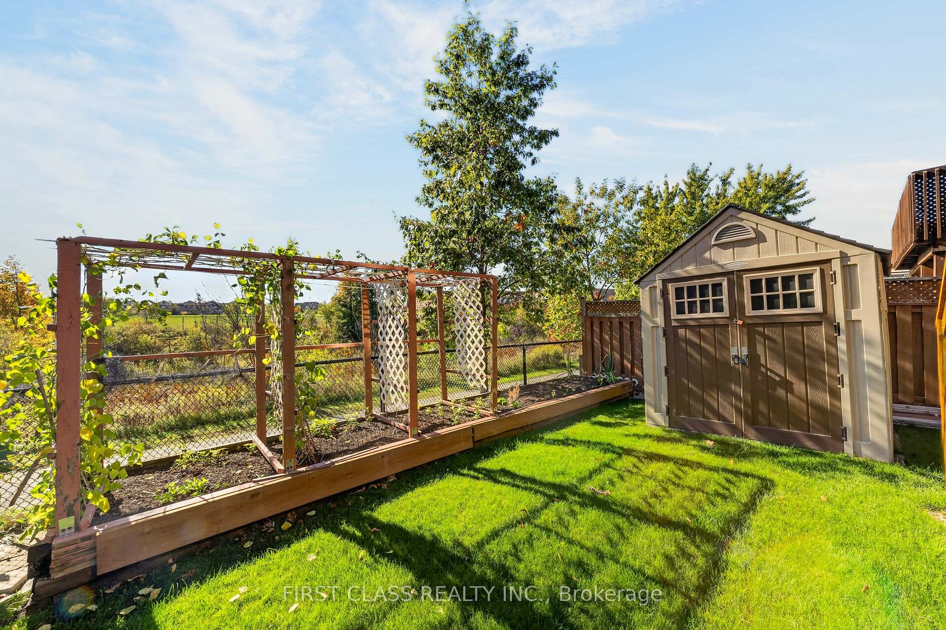 Photo 41 of 38 Pacific Wind Crescent, Brampton, Sandringham-Wellington — HOMEH