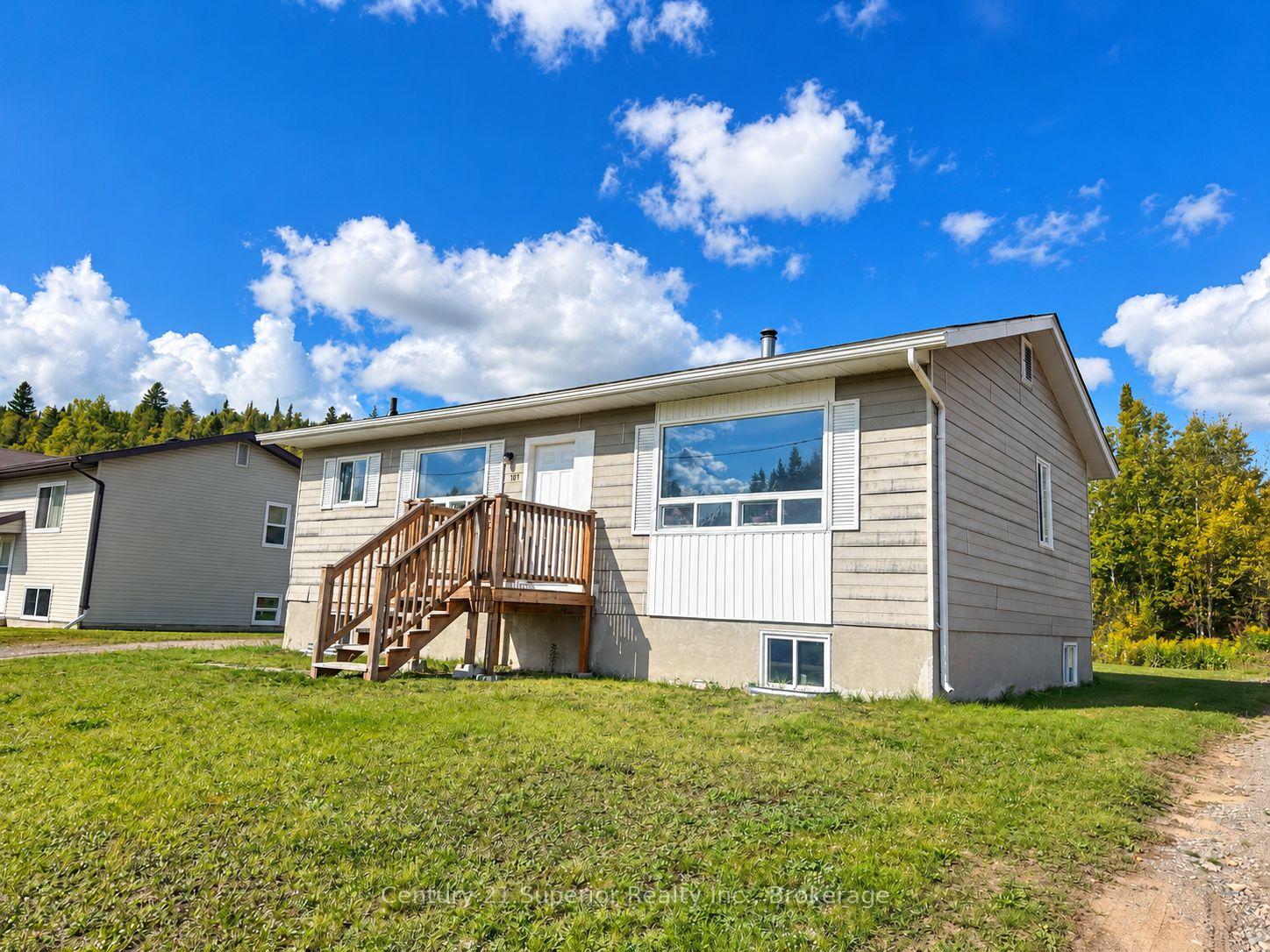 Photo 1 of 107 Simon Street, Schreiber — HOMEH