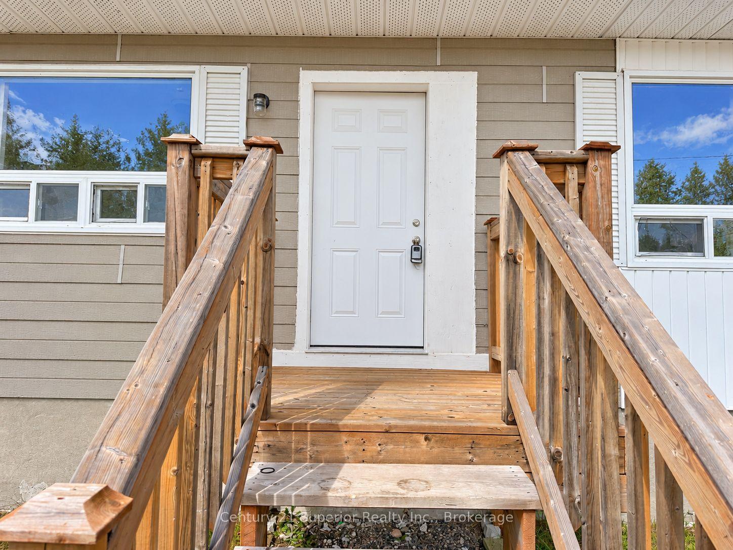 Photo 2 of 107 Simon Street, Schreiber — HOMEH