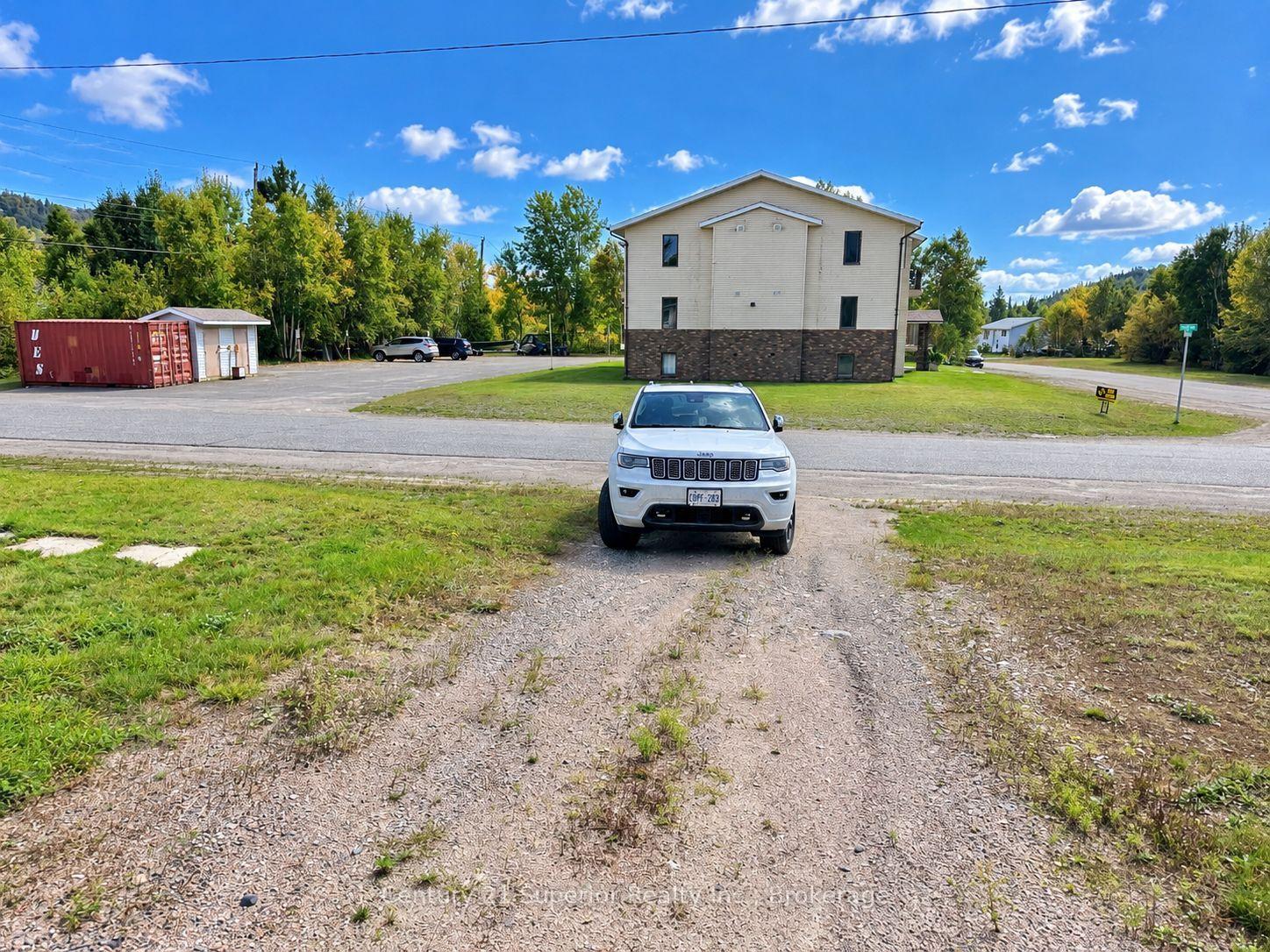 Photo 35 of 107 Simon Street, Schreiber — HOMEH