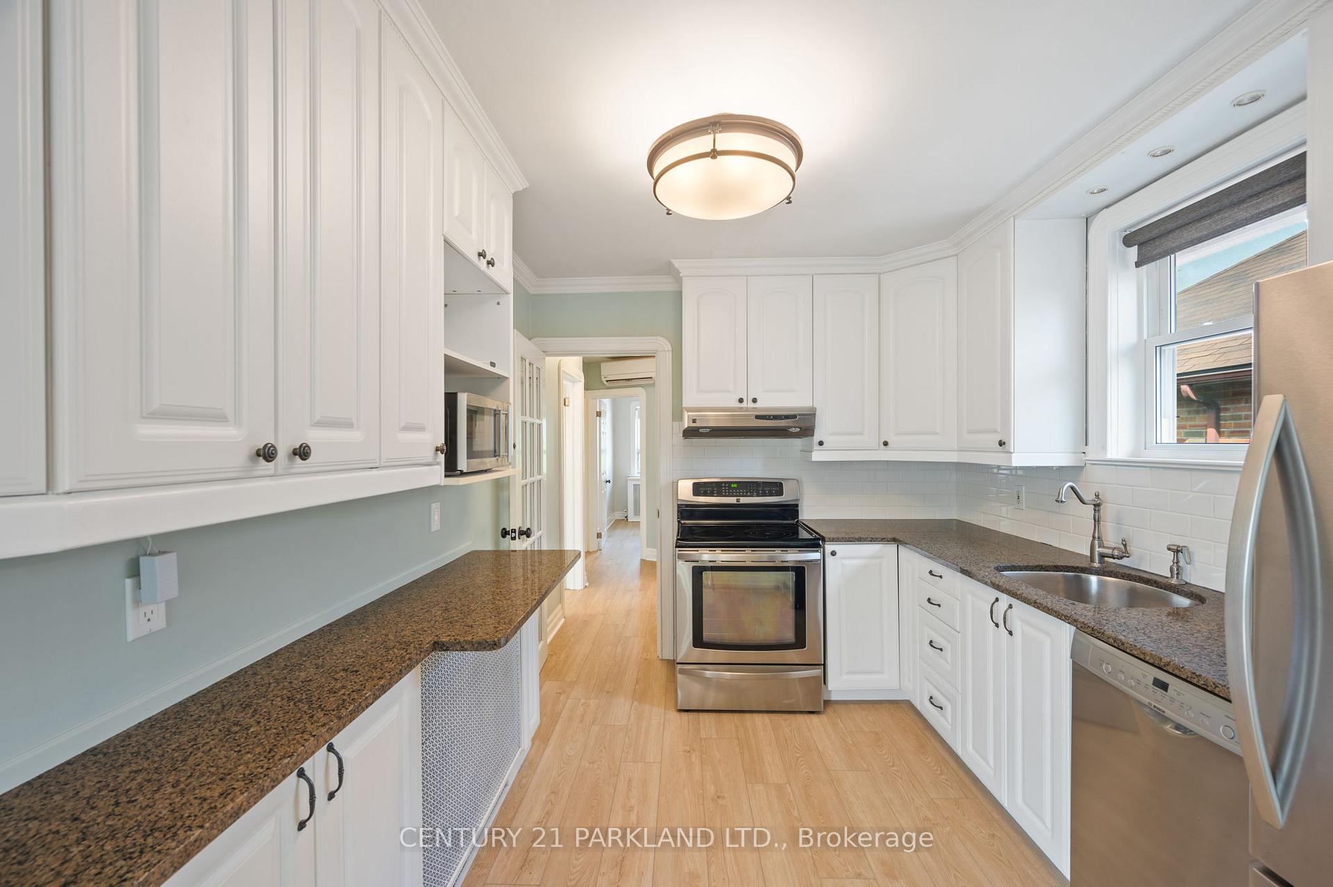 Photo 13 of 6 Roblin Avenue, Toronto, East York — HOMEH