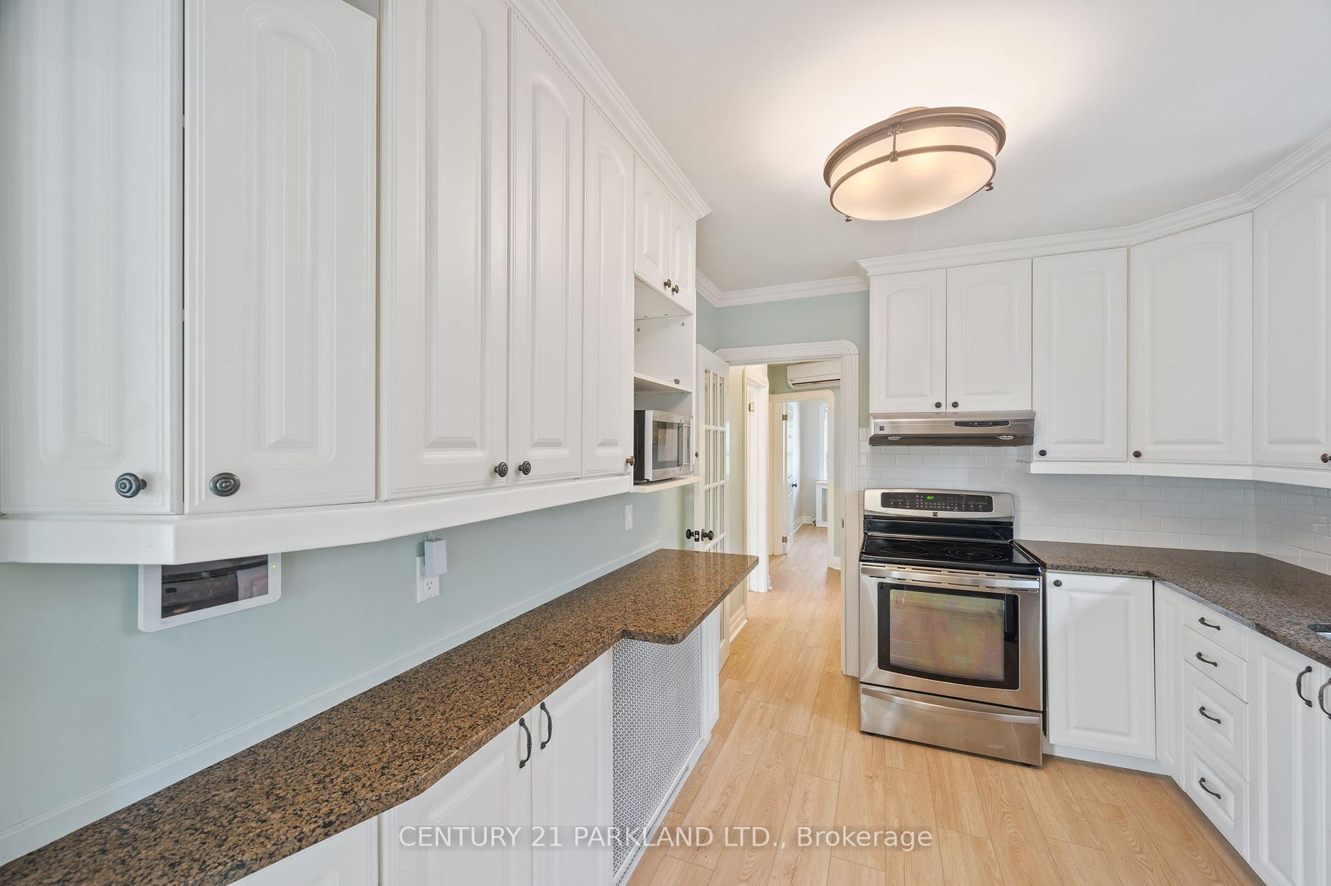 Photo 14 of 6 Roblin Avenue, Toronto, East York — HOMEH