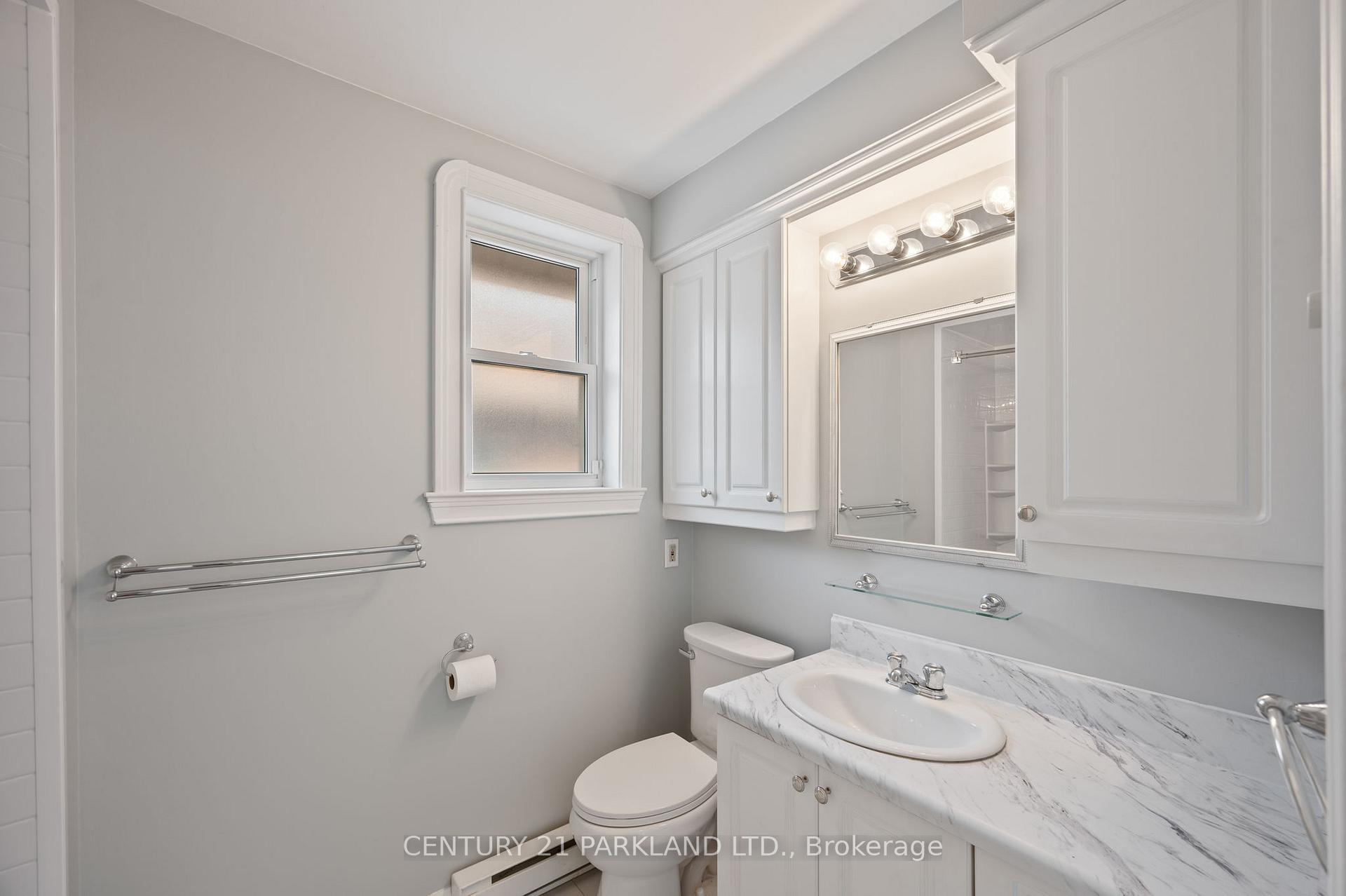 Photo 16 of 6 Roblin Avenue, Toronto, East York — HOMEH