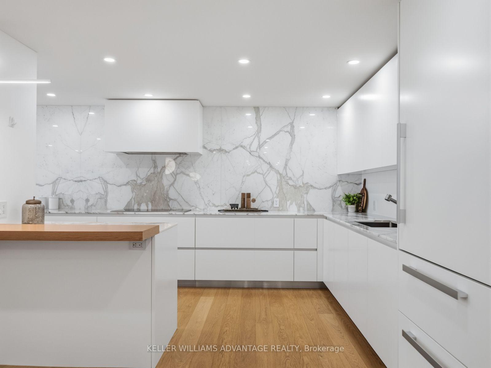 Photo 5 of Unit 1002, 1166 Bay Street, Toronto, Bay Street Corridor — HOMEH