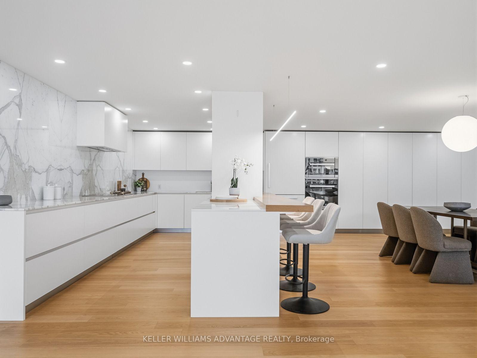 Photo 10 of Unit 1002, 1166 Bay Street, Toronto, Bay Street Corridor — HOMEH
