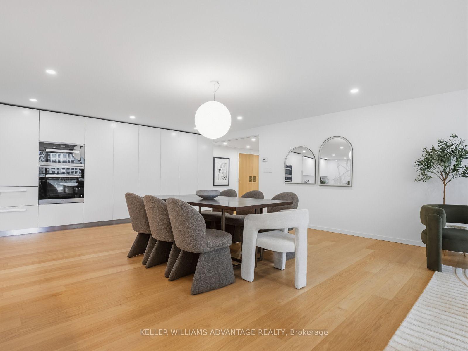 Photo 14 of Unit 1002, 1166 Bay Street, Toronto, Bay Street Corridor — HOMEH