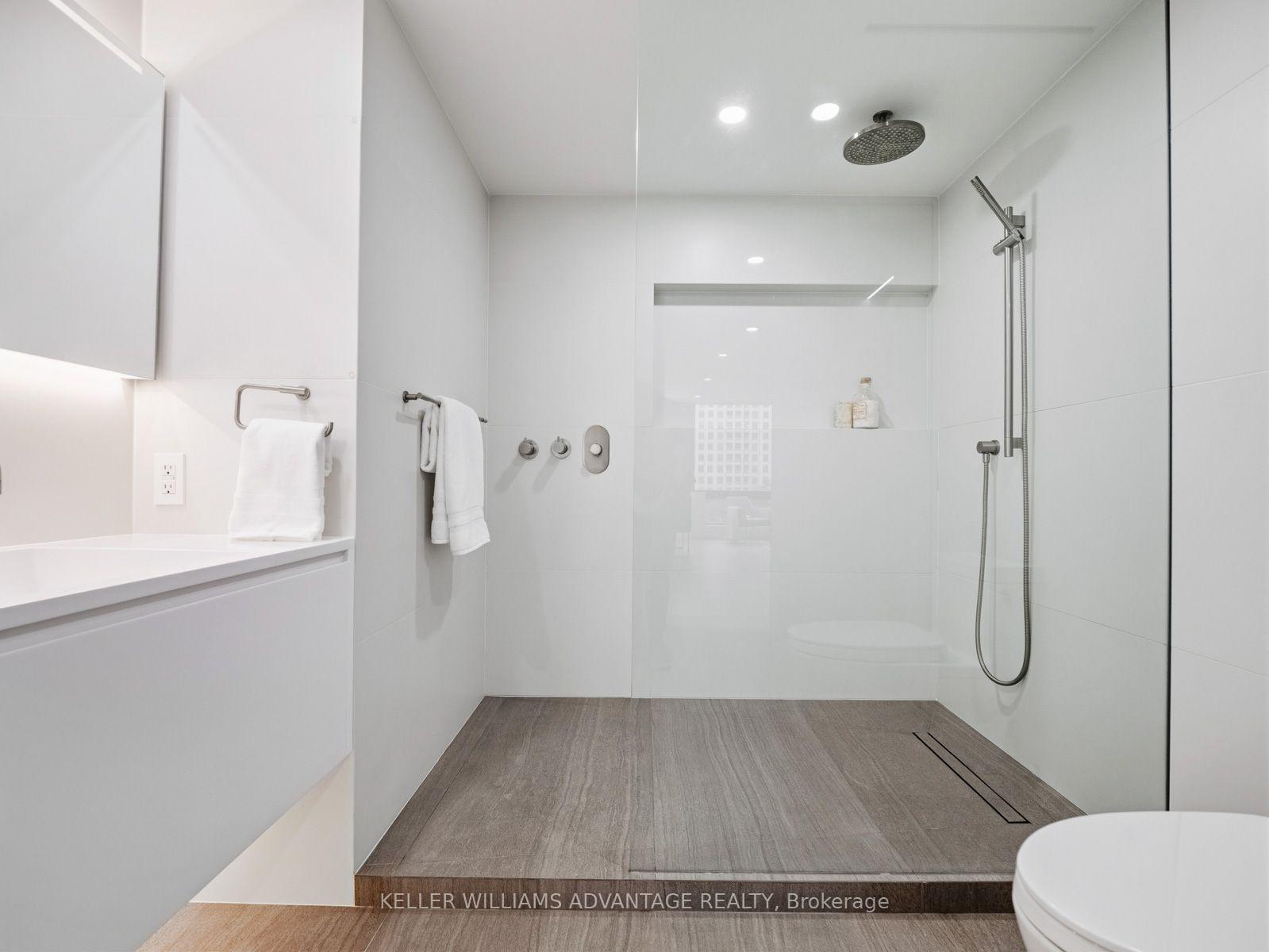 Photo 28 of Unit 1002, 1166 Bay Street, Toronto, Bay Street Corridor — HOMEH