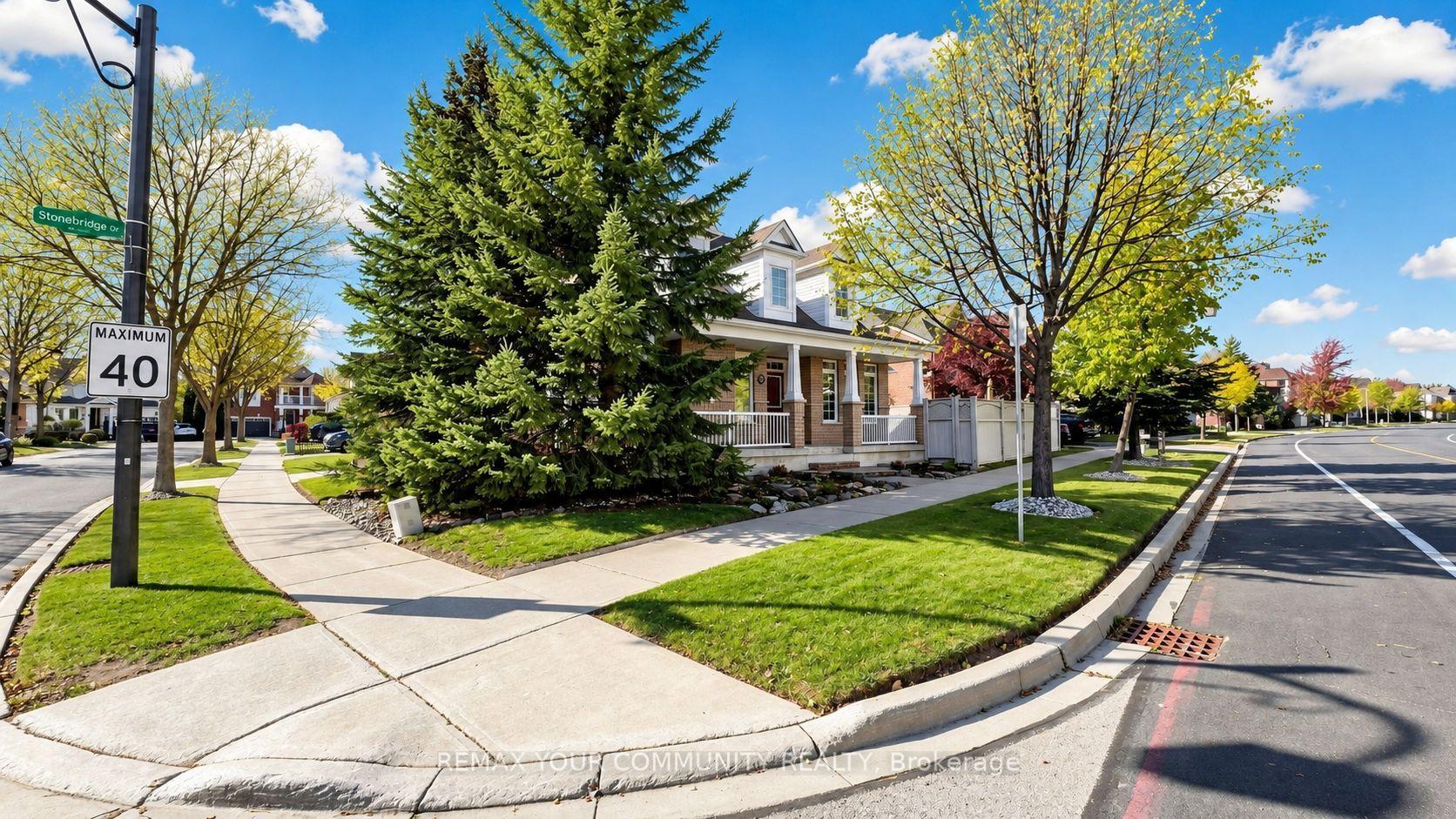 Photo 3 of 45 Manorwood Drive, Markham, Berczy — HOMEH