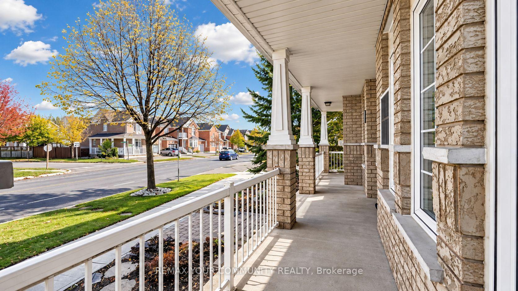 Photo 5 of 45 Manorwood Drive, Markham, Berczy — HOMEH