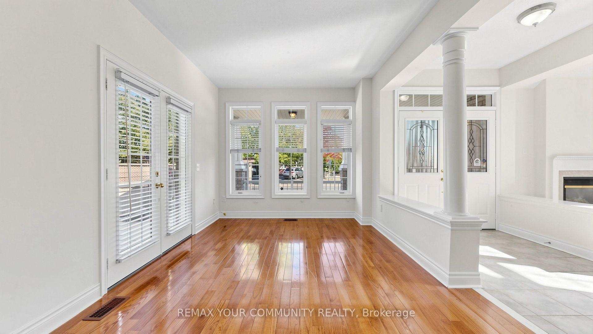 Photo 9 of 45 Manorwood Drive, Markham, Berczy — HOMEH