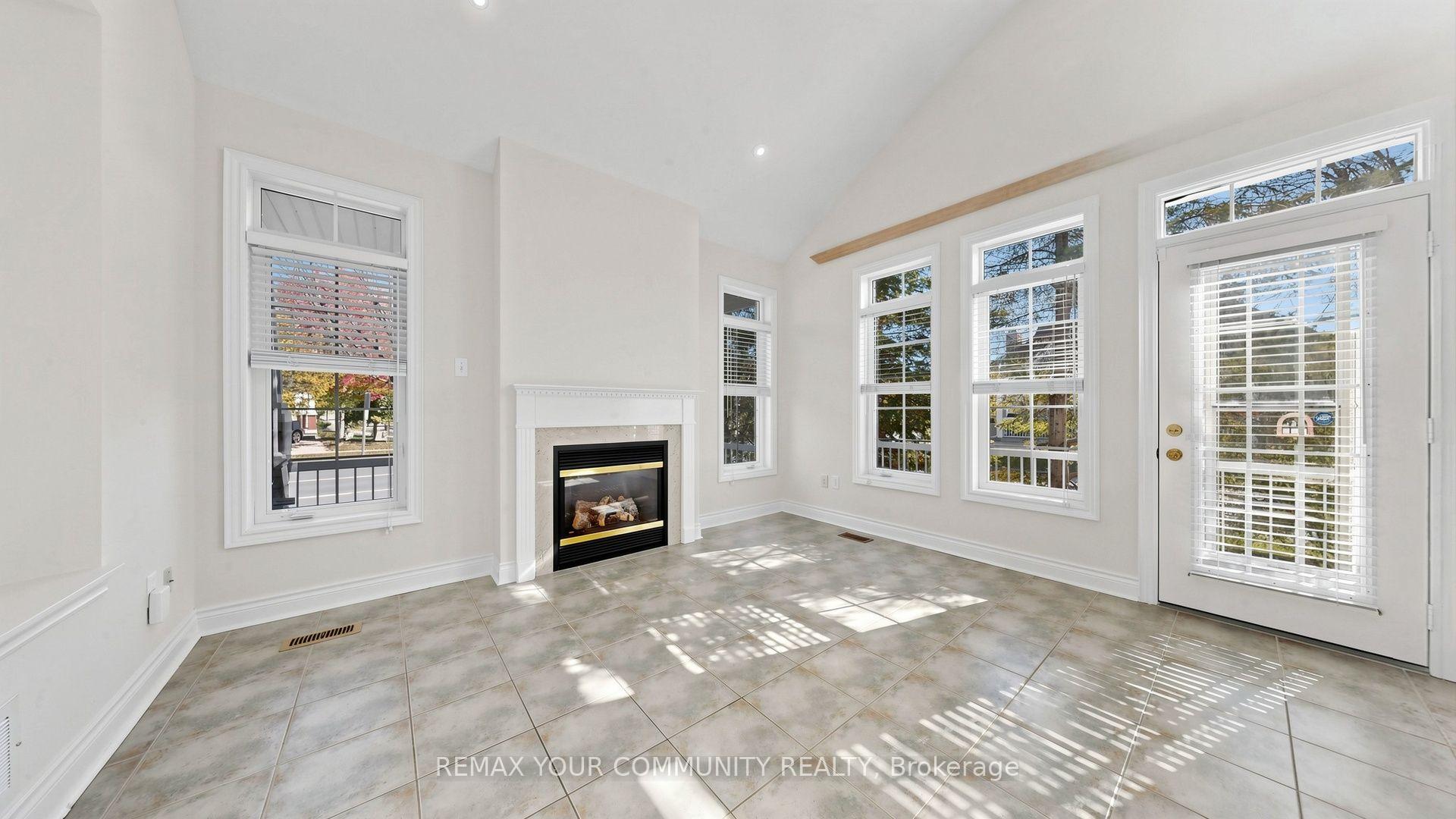 Photo 17 of 45 Manorwood Drive, Markham, Berczy — HOMEH