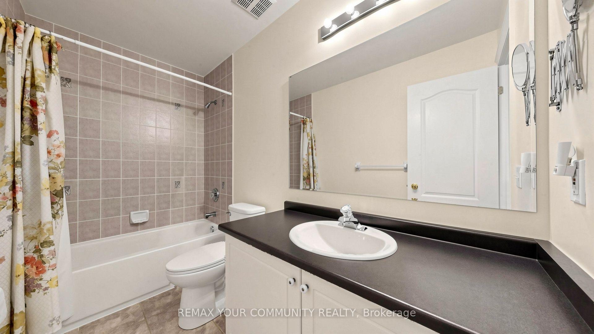 Photo 21 of 45 Manorwood Drive, Markham, Berczy — HOMEH