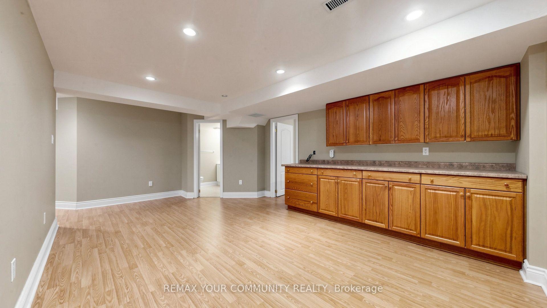 Photo 47 of 45 Manorwood Drive, Markham, Berczy — HOMEH