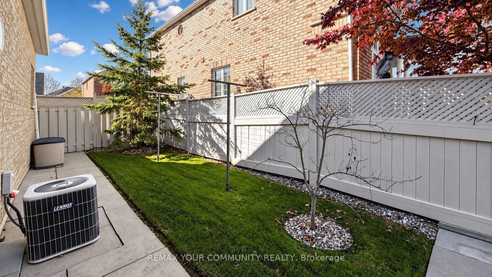 Photo 33 of 45 Manorwood Drive, Markham, Berczy — HOMEH