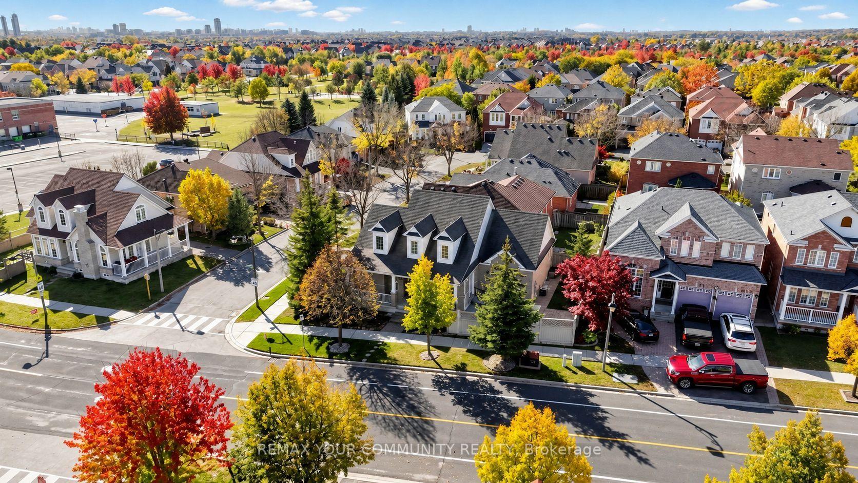Photo 40 of 45 Manorwood Drive, Markham, Berczy — HOMEH
