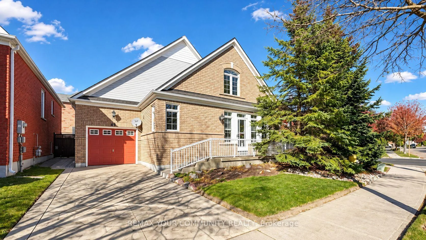 Photo 48 of 45 Manorwood Drive, Markham, Berczy — HOMEH