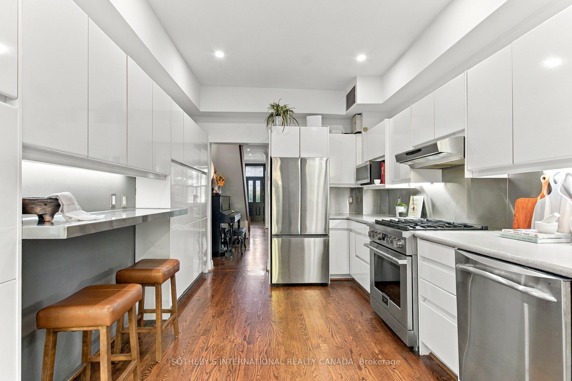 Photo 13 of 411 Wellesley Street E, Toronto, Cabbagetown-South St. James Town — HOMEH