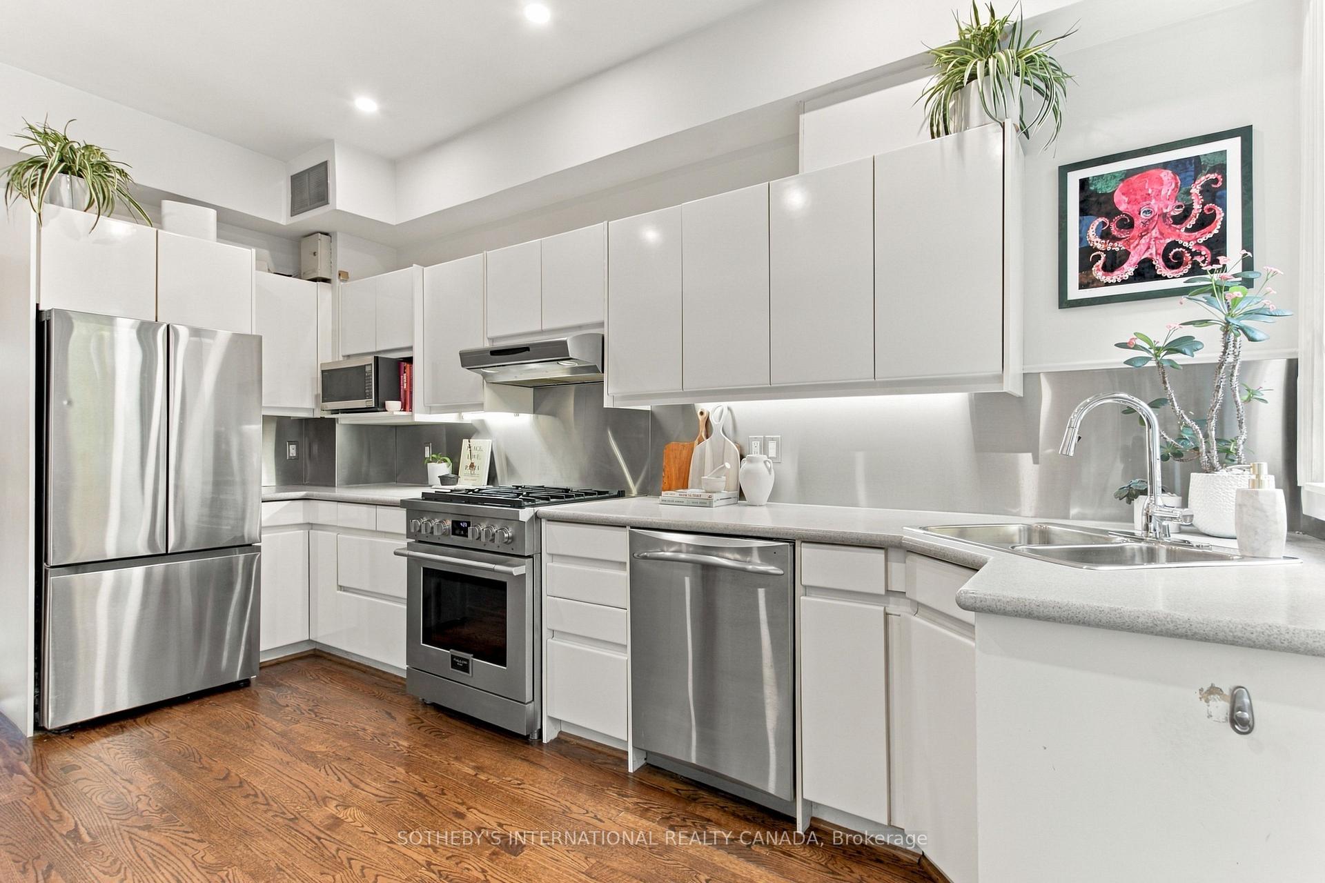 Photo 14 of 411 Wellesley Street E, Toronto, Cabbagetown-South St. James Town — HOMEH