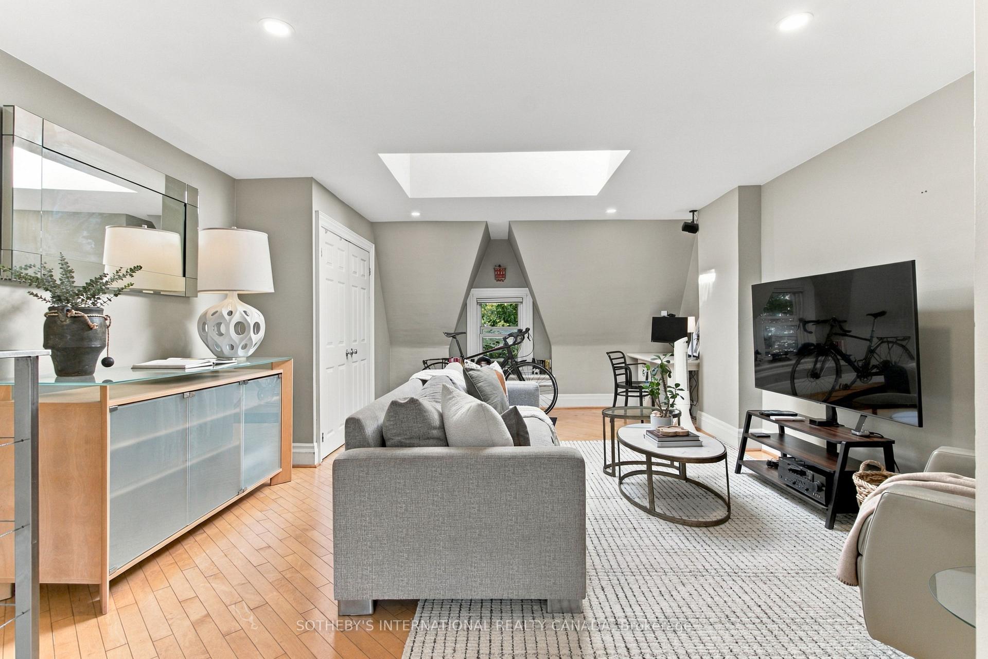 Photo 19 of 411 Wellesley Street E, Toronto, Cabbagetown-South St. James Town — HOMEH