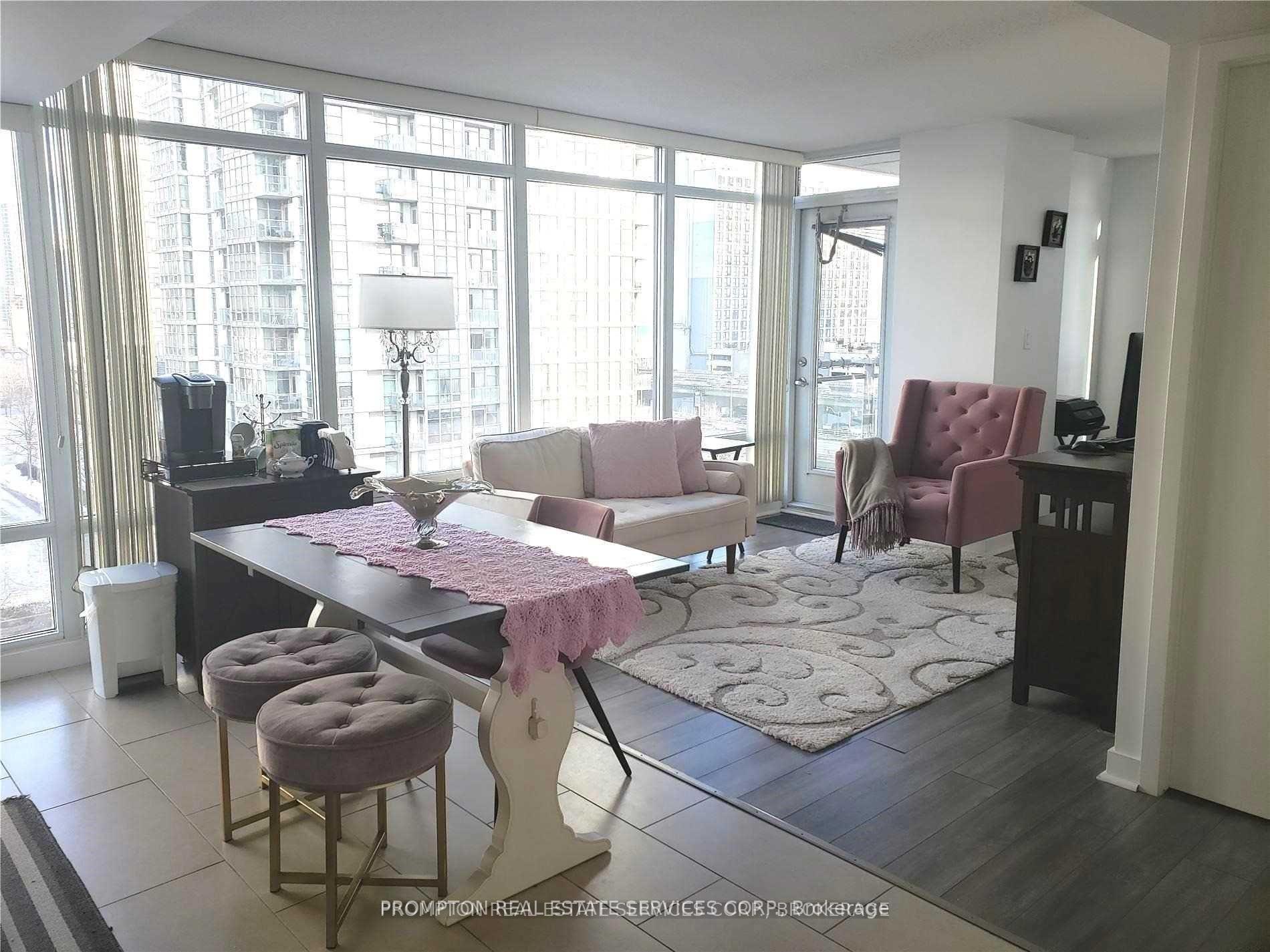 Photo 1 of Unit 817, 15 Brunel Court, Toronto, Waterfront Communities — HOMEH