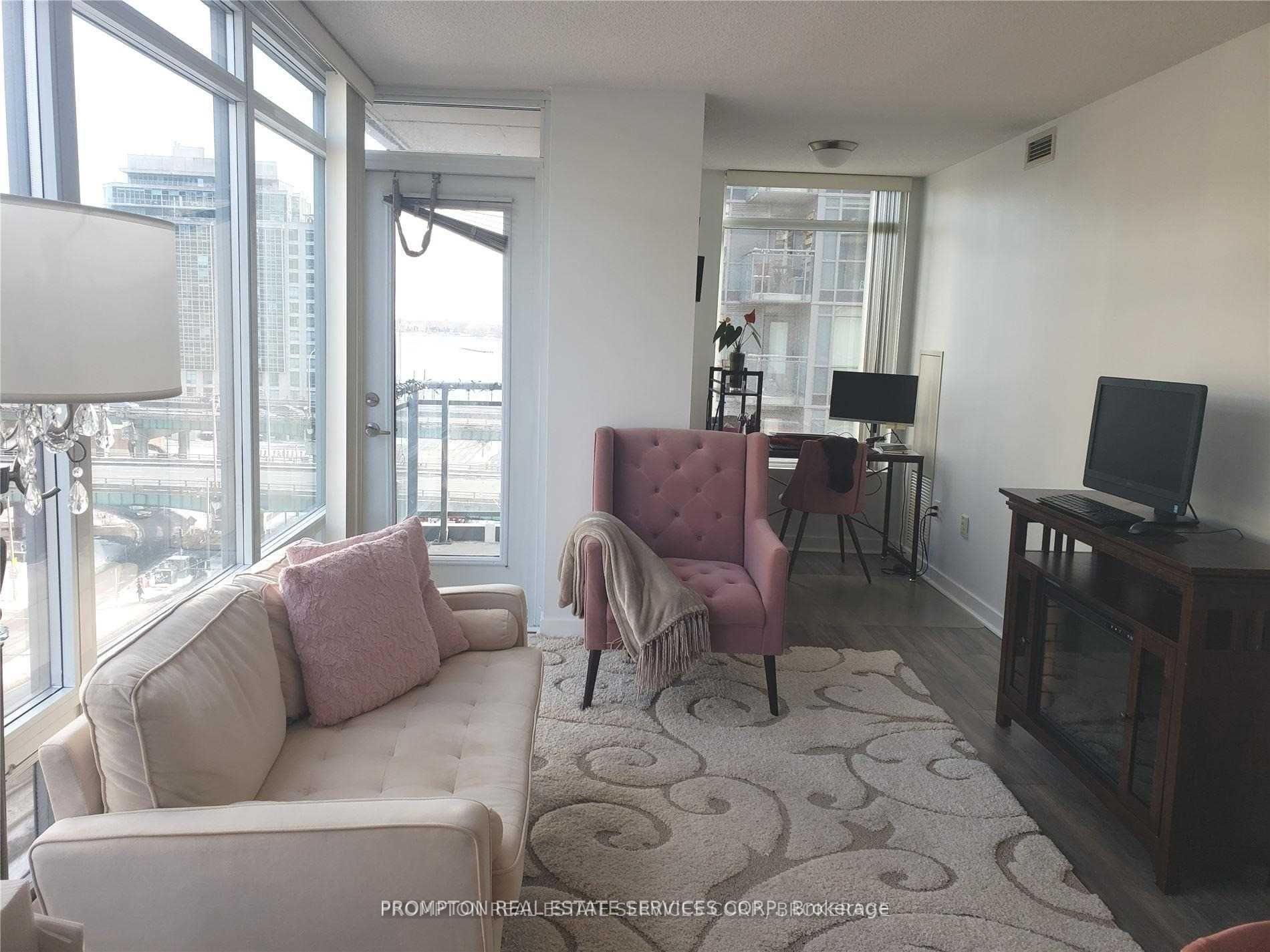 Photo 5 of Unit 817, 15 Brunel Court, Toronto, Waterfront Communities — HOMEH