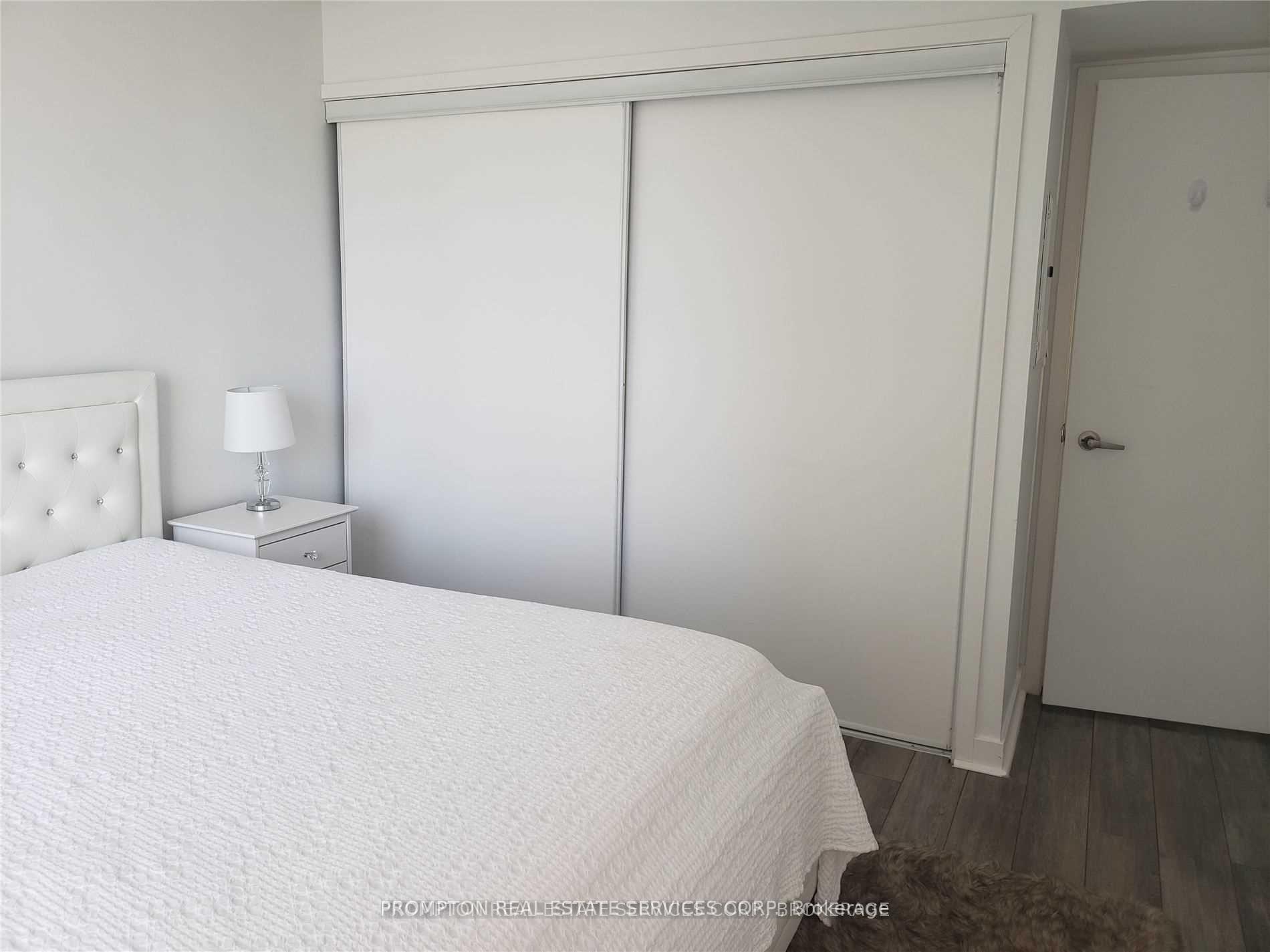 Photo 8 of Unit 817, 15 Brunel Court, Toronto, Waterfront Communities — HOMEH