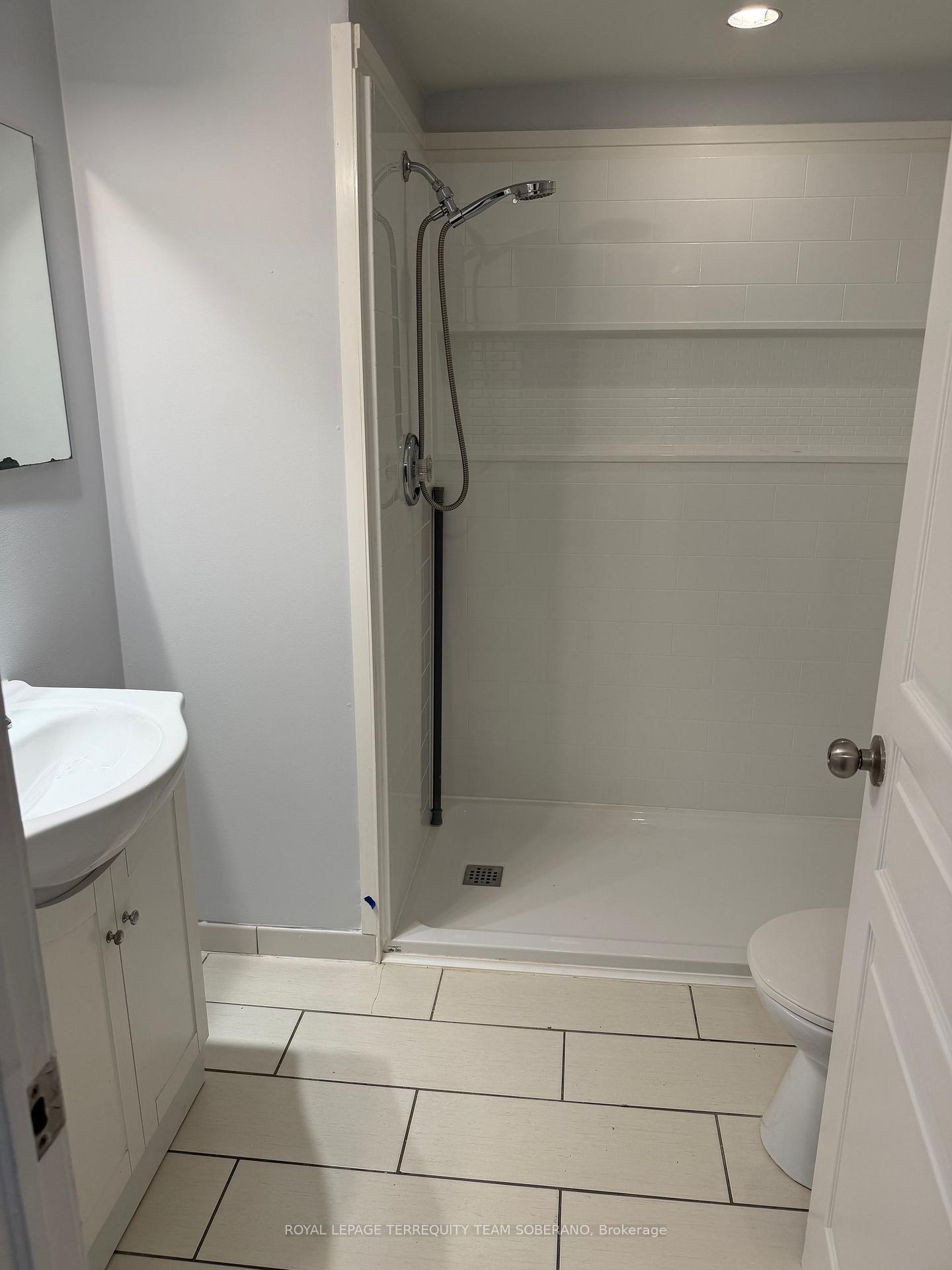 Photo 8 of Unit Upper, 963 Eglinton Avenue, Toronto, Humewood-Cedarvale — HOMEH