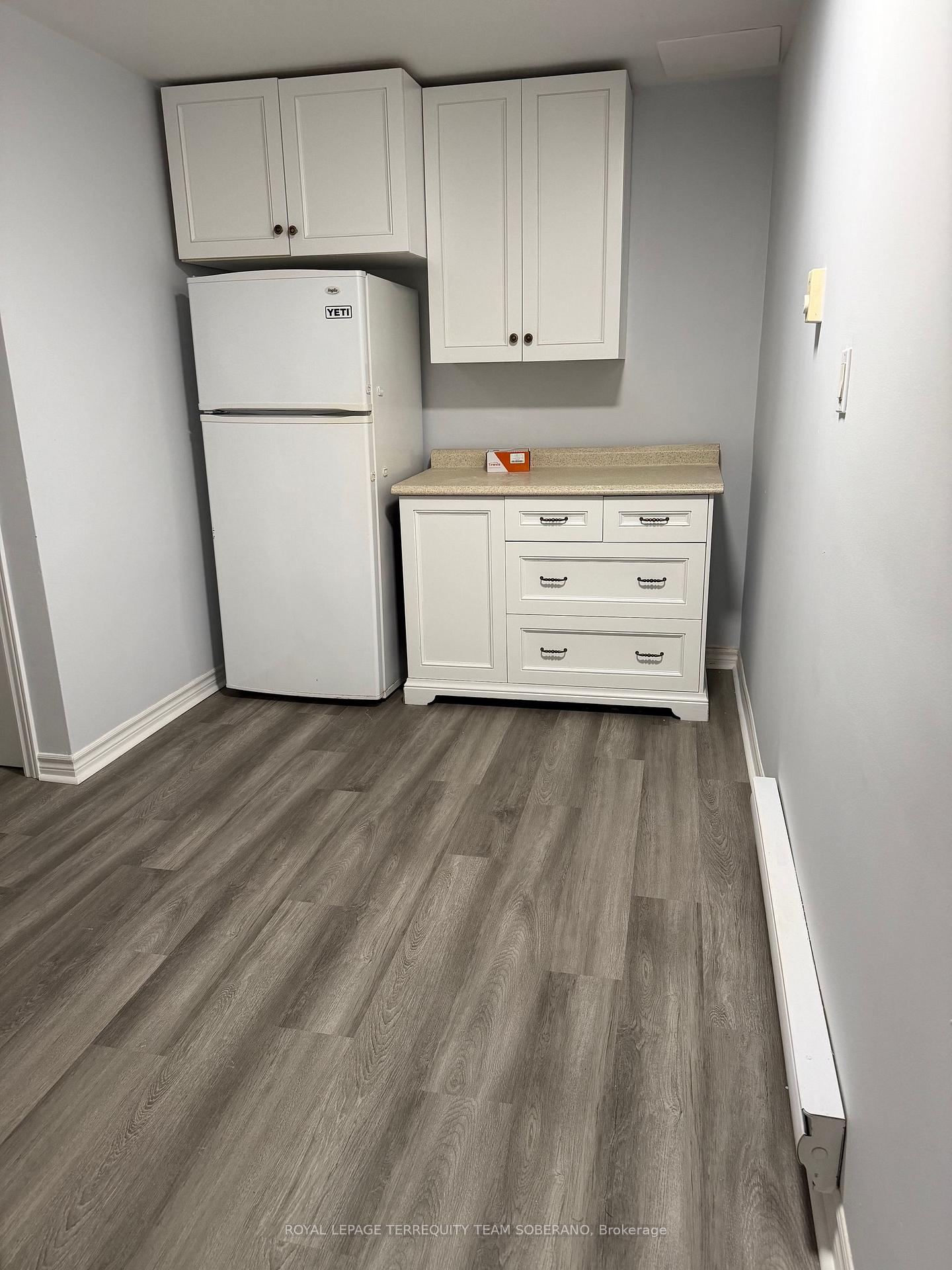 Photo 9 of Unit Upper, 963 Eglinton Avenue, Toronto, Humewood-Cedarvale — HOMEH