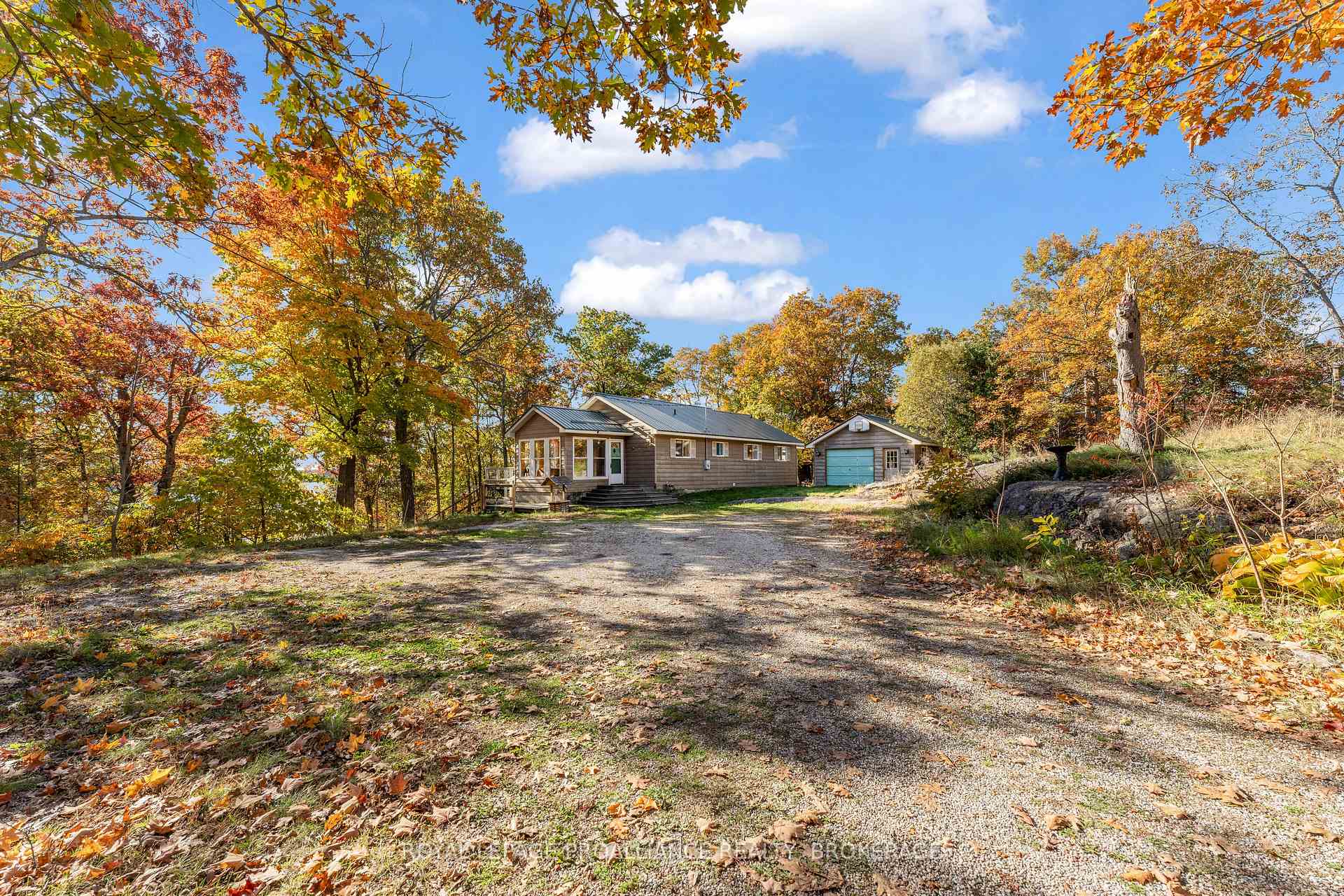 Photo 2 of 2089 Crow Lake Road, Frontenac, Frontenac Centre — HOMEH