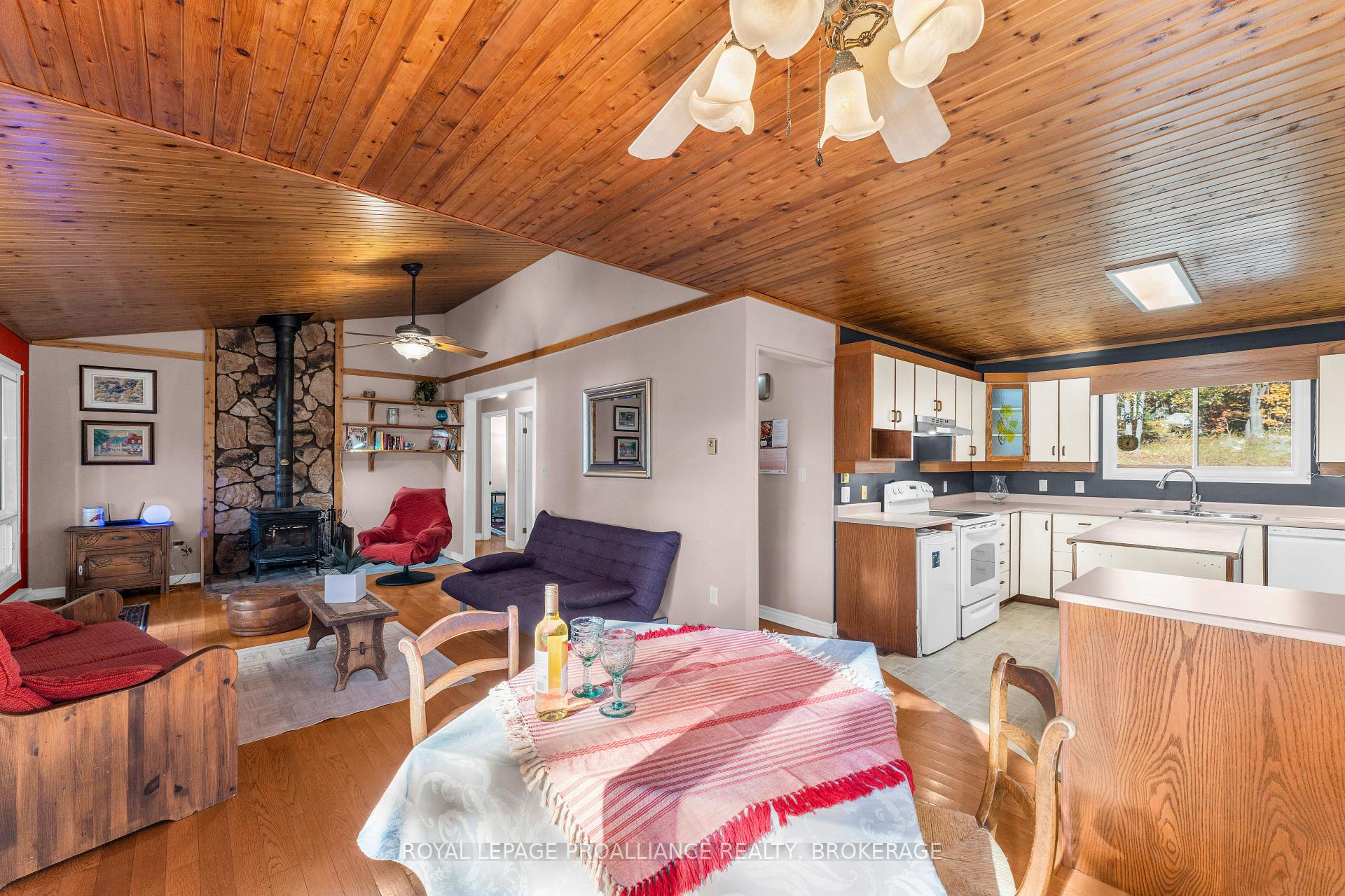 Photo 12 of 2089 Crow Lake Road, Frontenac, Frontenac Centre — HOMEH